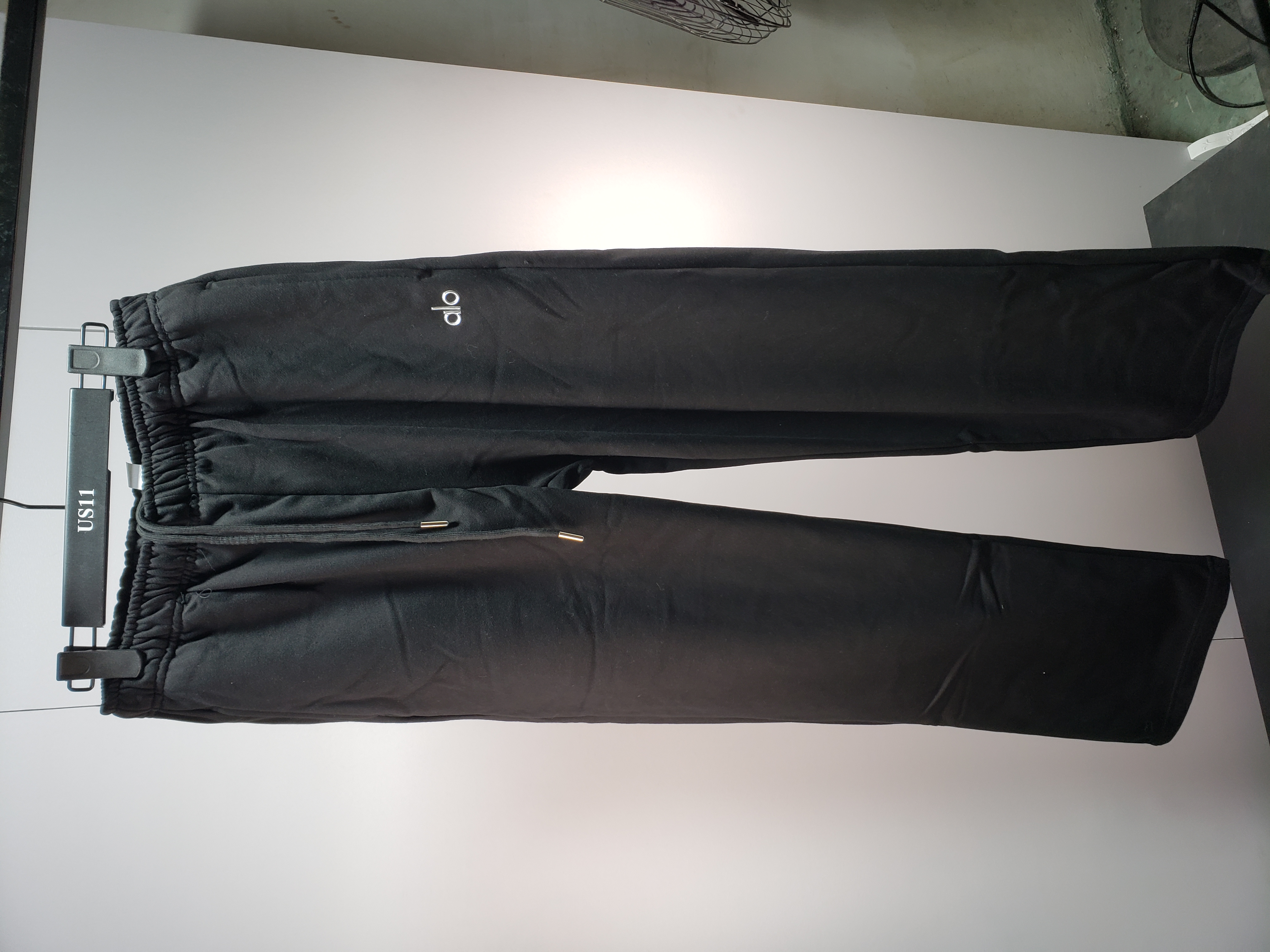 Alo Yoga Accolade 1/4 Zip Pullover Set Black Grey review Stockicks 05