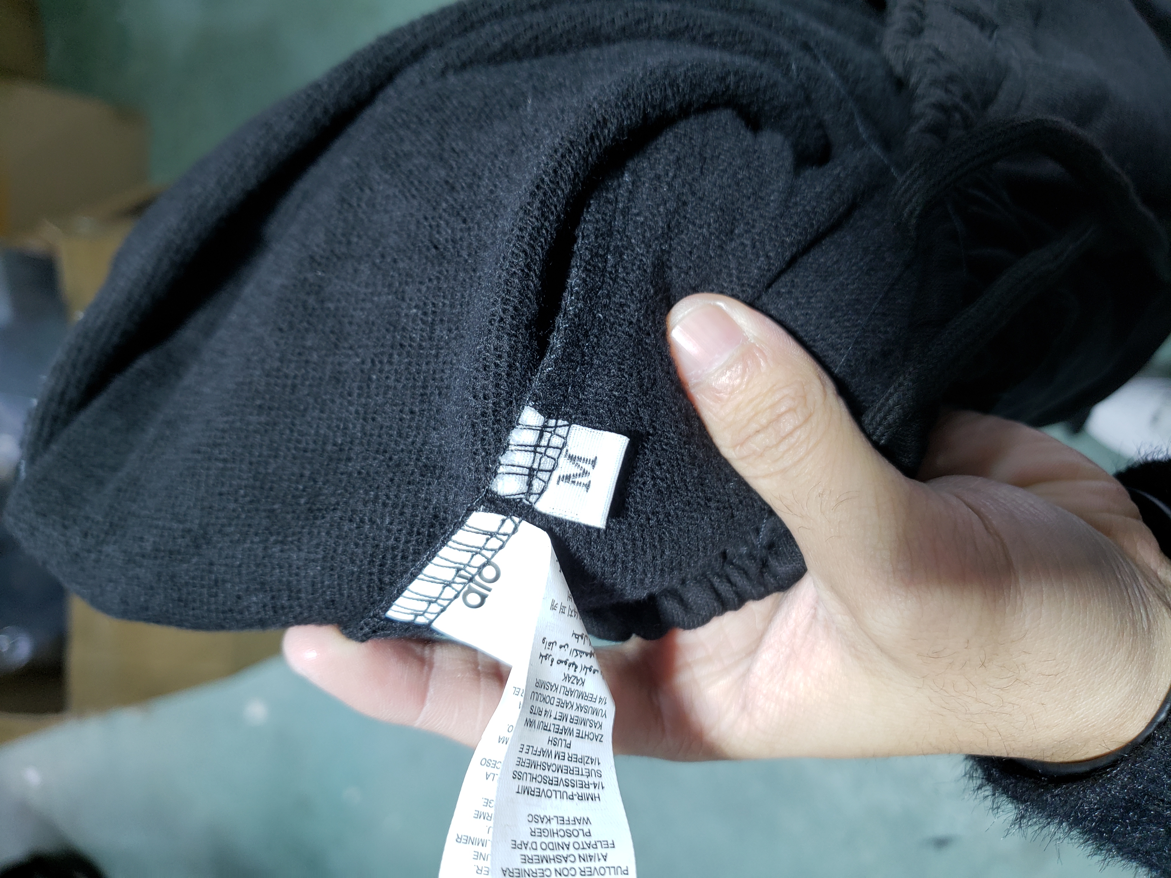 Alo Yoga Accolade 1/4 Zip Pullover Set Black Grey review Stockicks 04