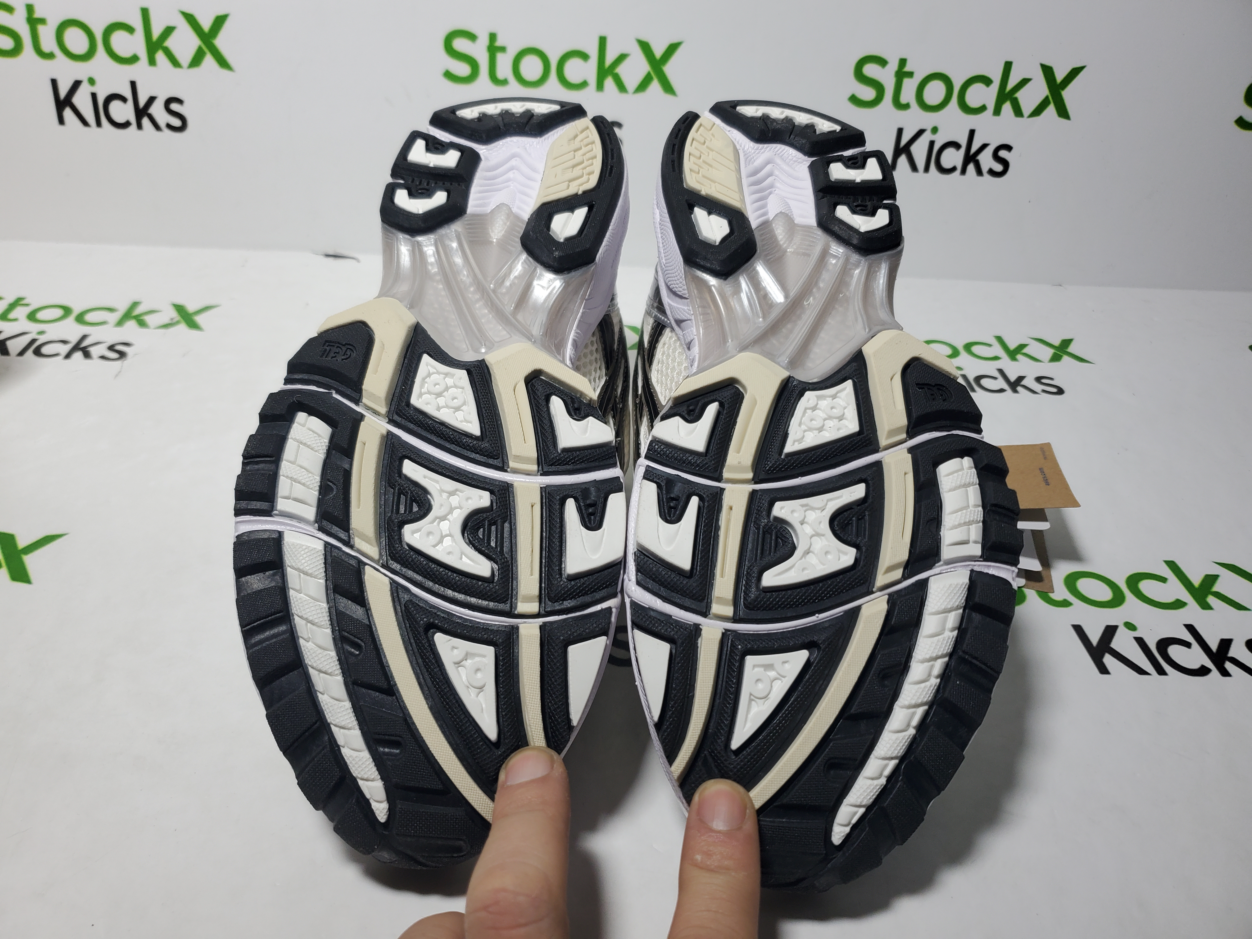 ASICS Gel-Kayano 14 Cream Black Metallic Plum 1201A019-108 review Stockicks 05