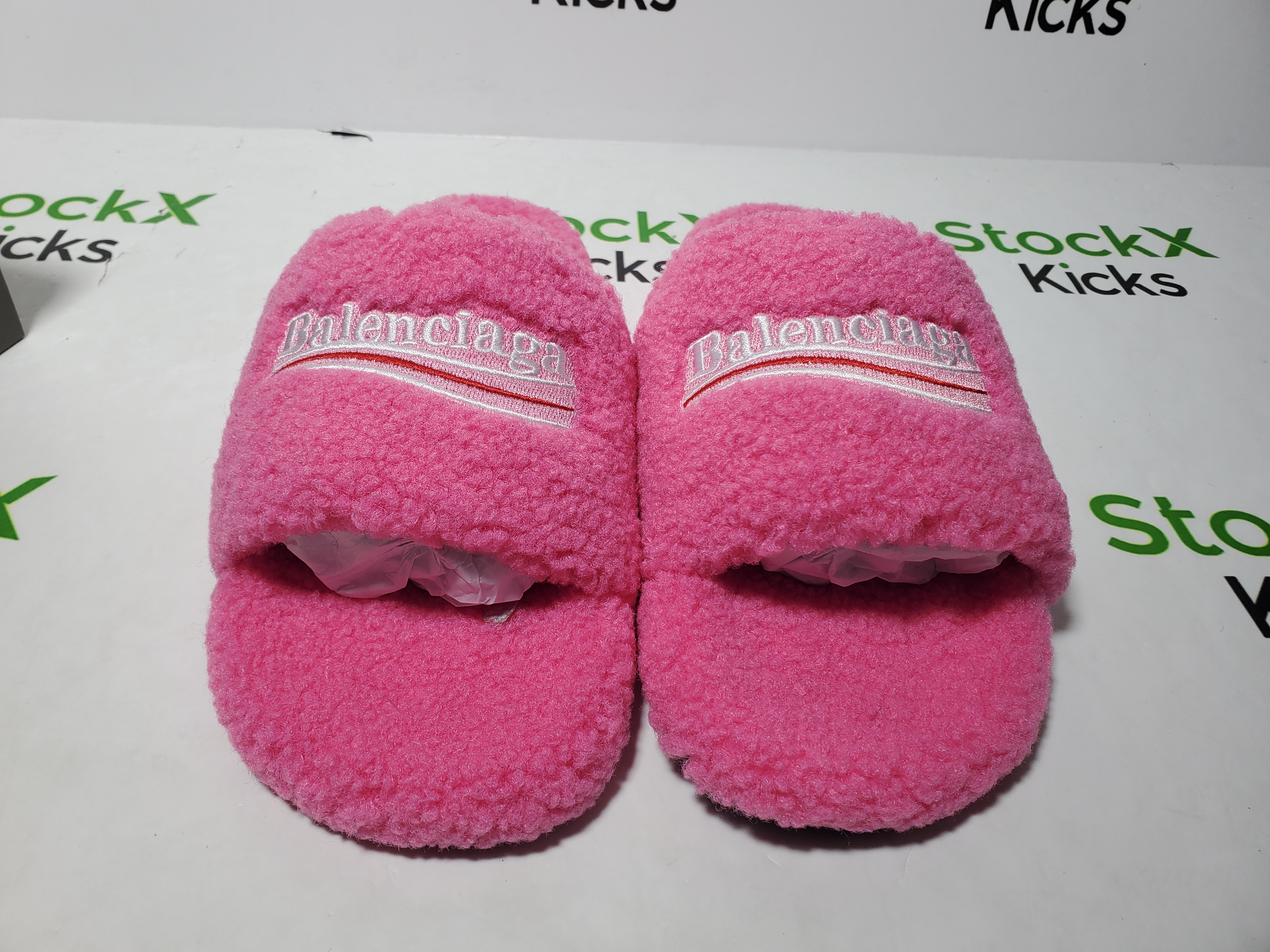 Balenciaga Furry Slide Pink CK 654261WBDZ05096 review Stockicks 04