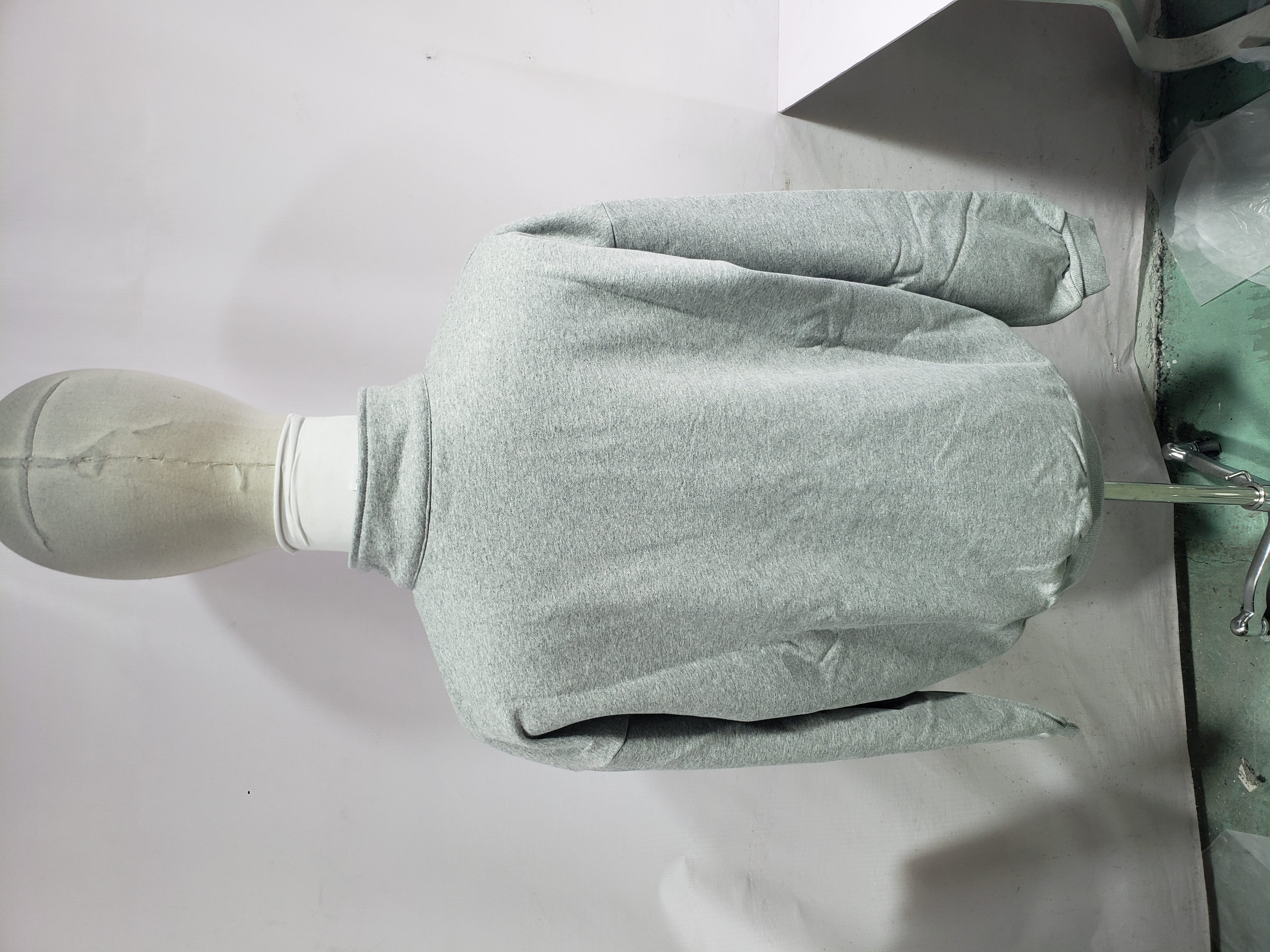 Alo Yoga Accolade 1/4 Zip Pullover Grey review Stockicks 03