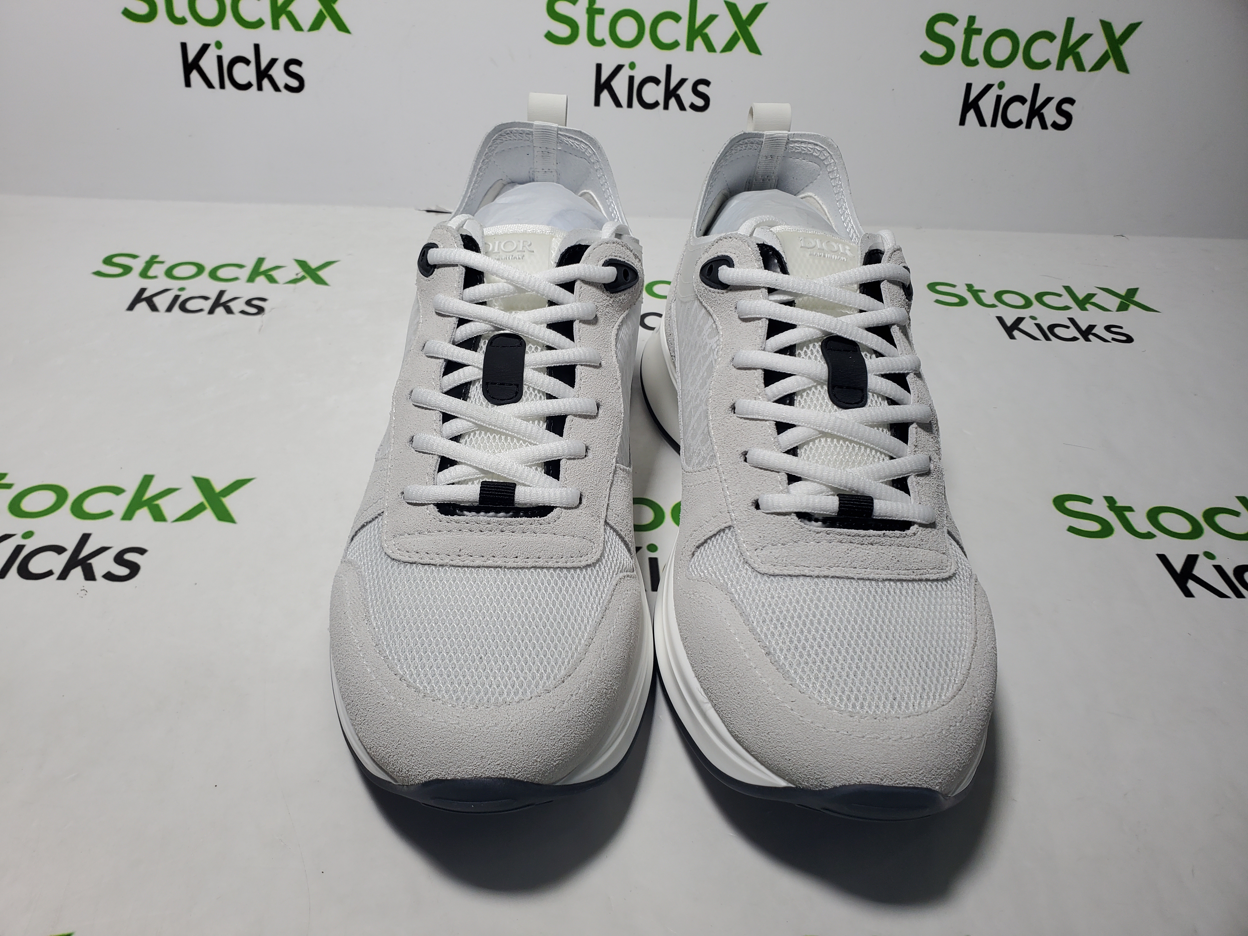 Dior B25 Runner White Oblique Suede 3SN259YTR-H069 review Stockicks 04