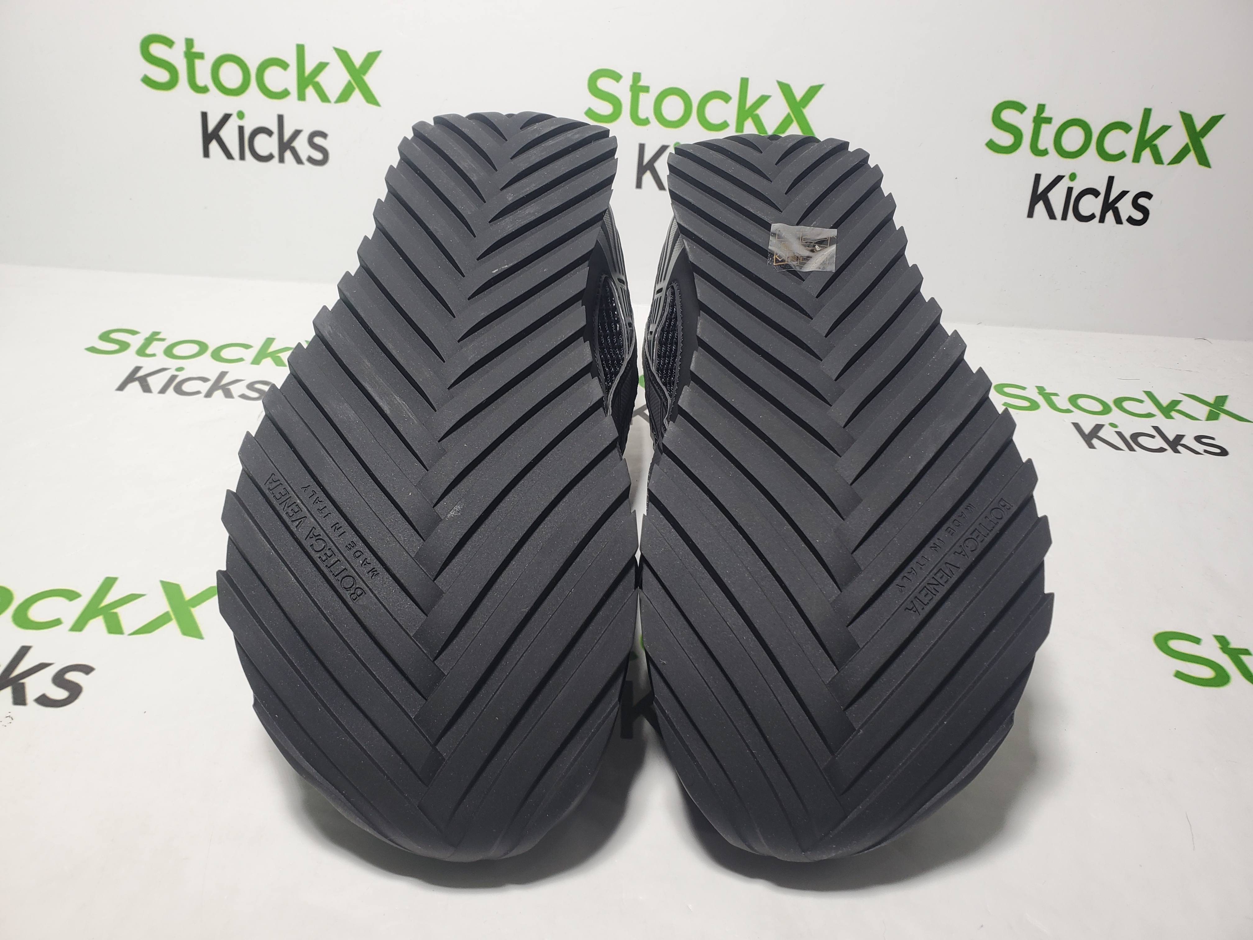 Bottega Veneta Orbit Black review Stockicks 05