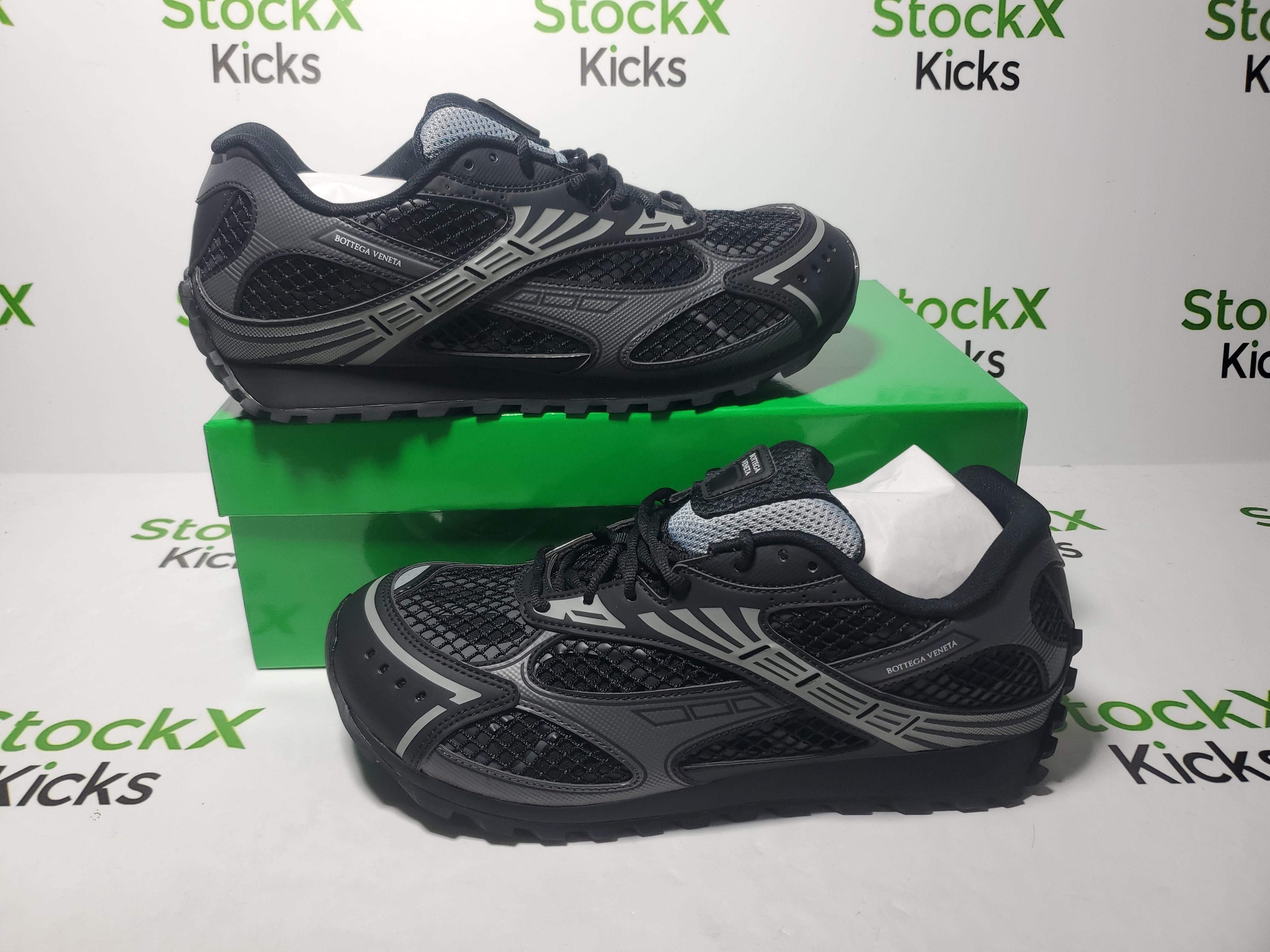 Bottega Veneta Orbit Black review Stockicks 02