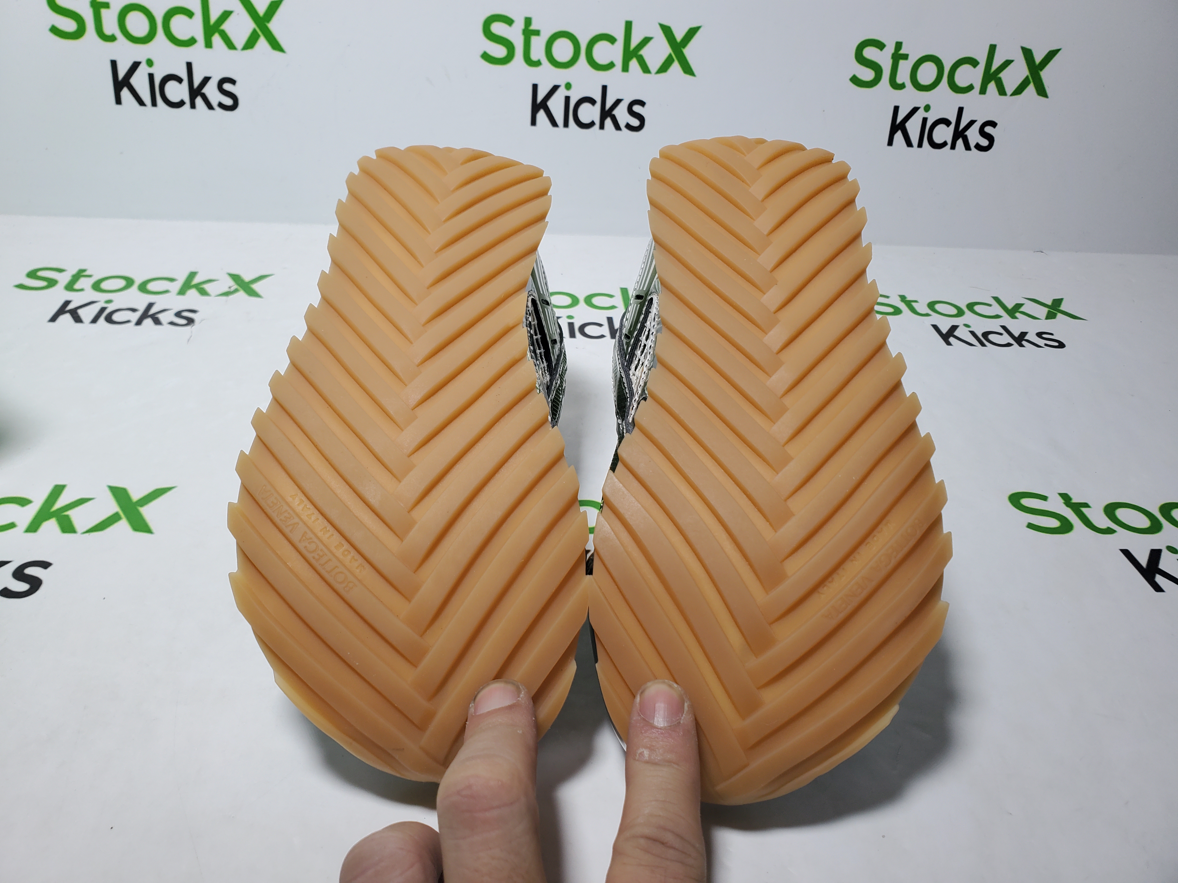 Bottega Veneta Orbit Olive Green review Stockicks 05