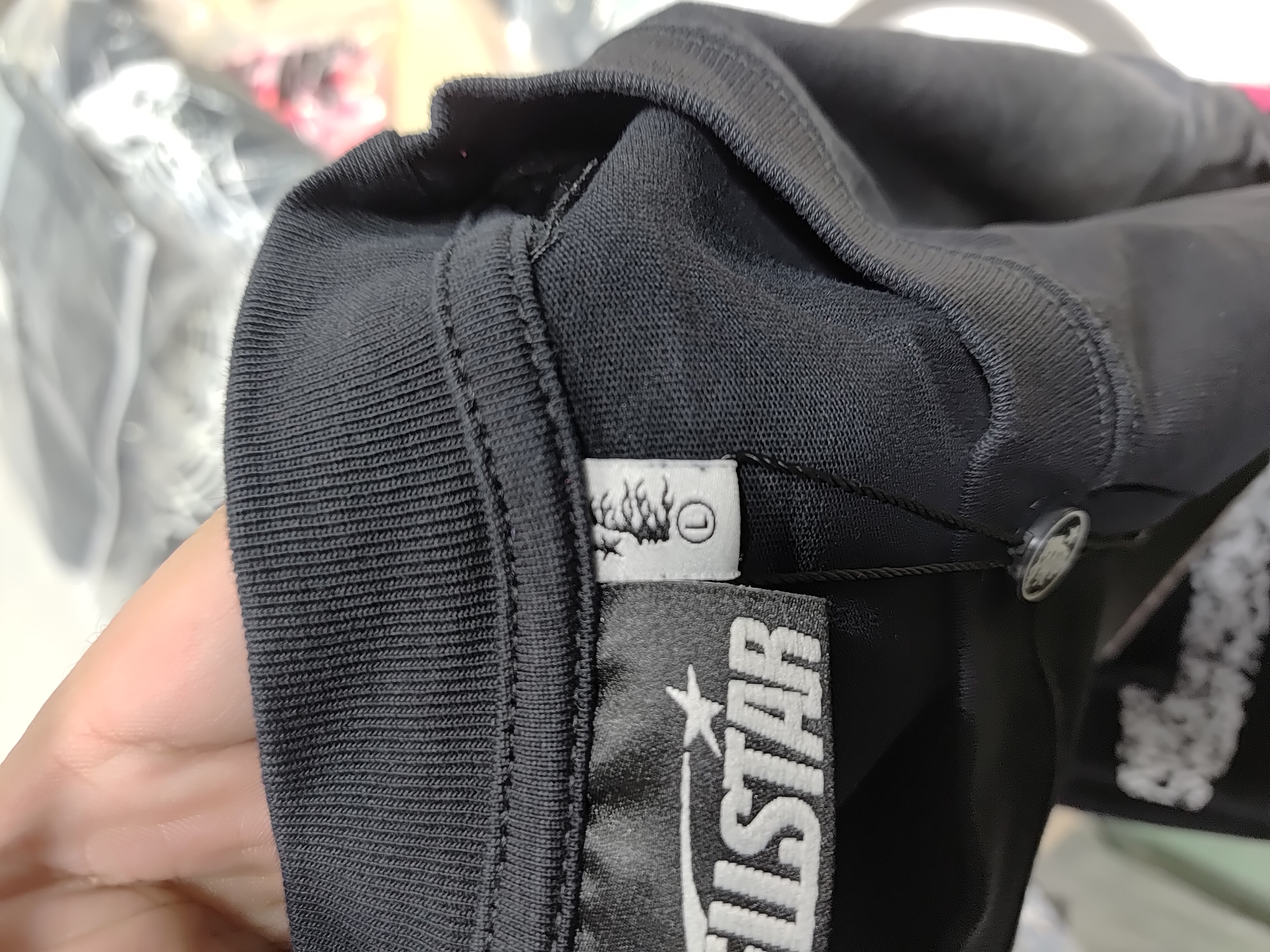 Hellstar Christ Long-Sleeve Washed Black T-Shirt D3102 Old Brick Red review Stockicks 00