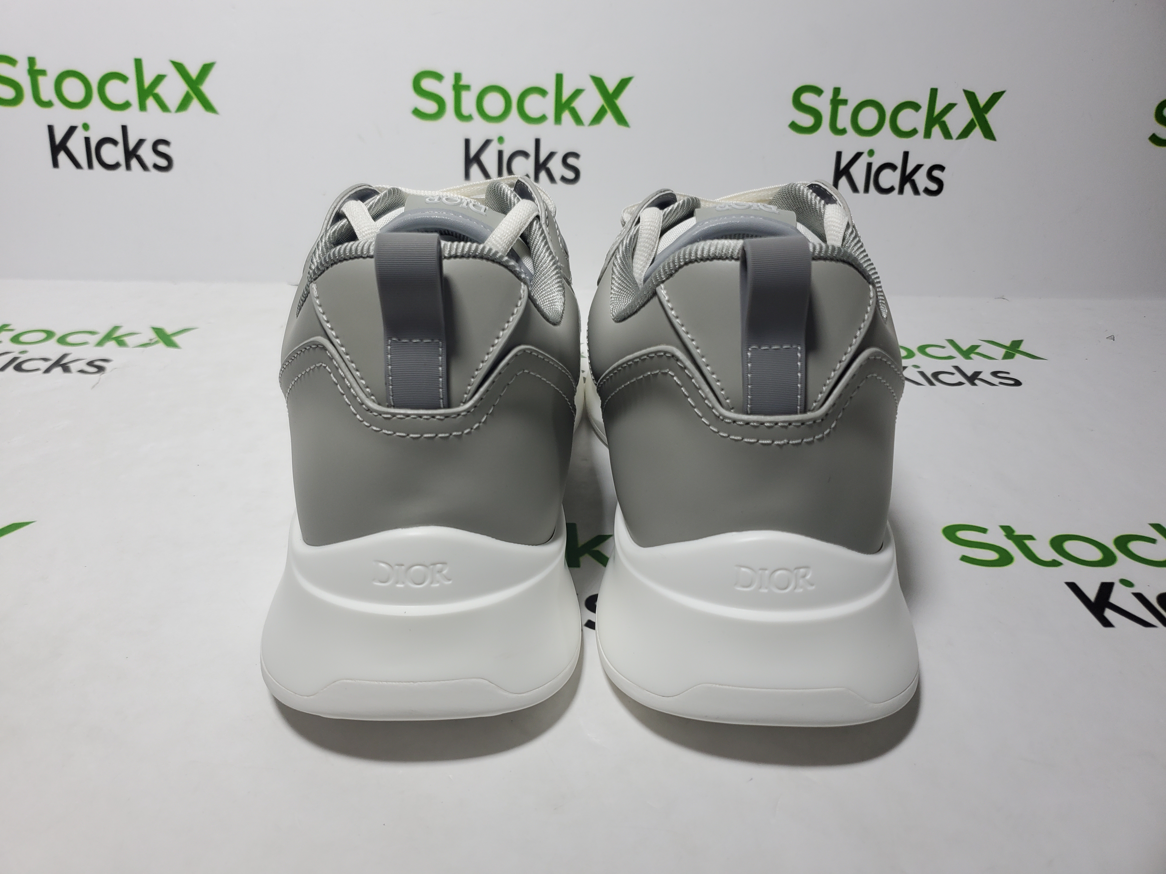 Dior B25 Runner Grey Smooth Calfskin Oblique Jacquard 3SN299ZIR- H165 review Stockicks 03