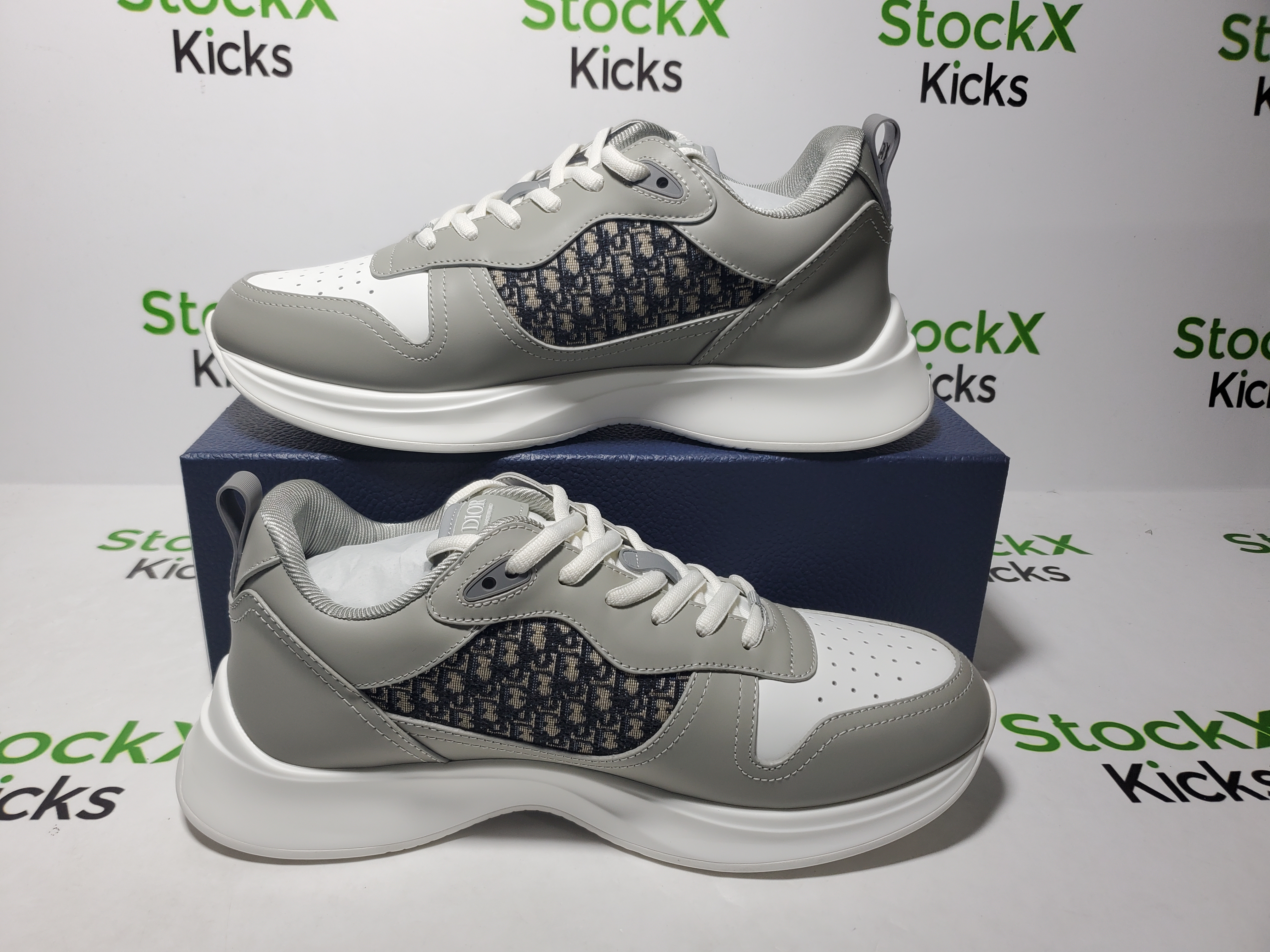 Dior B25 Runner Grey Smooth Calfskin Oblique Jacquard 3SN299ZIR- H165 review Stockicks 01