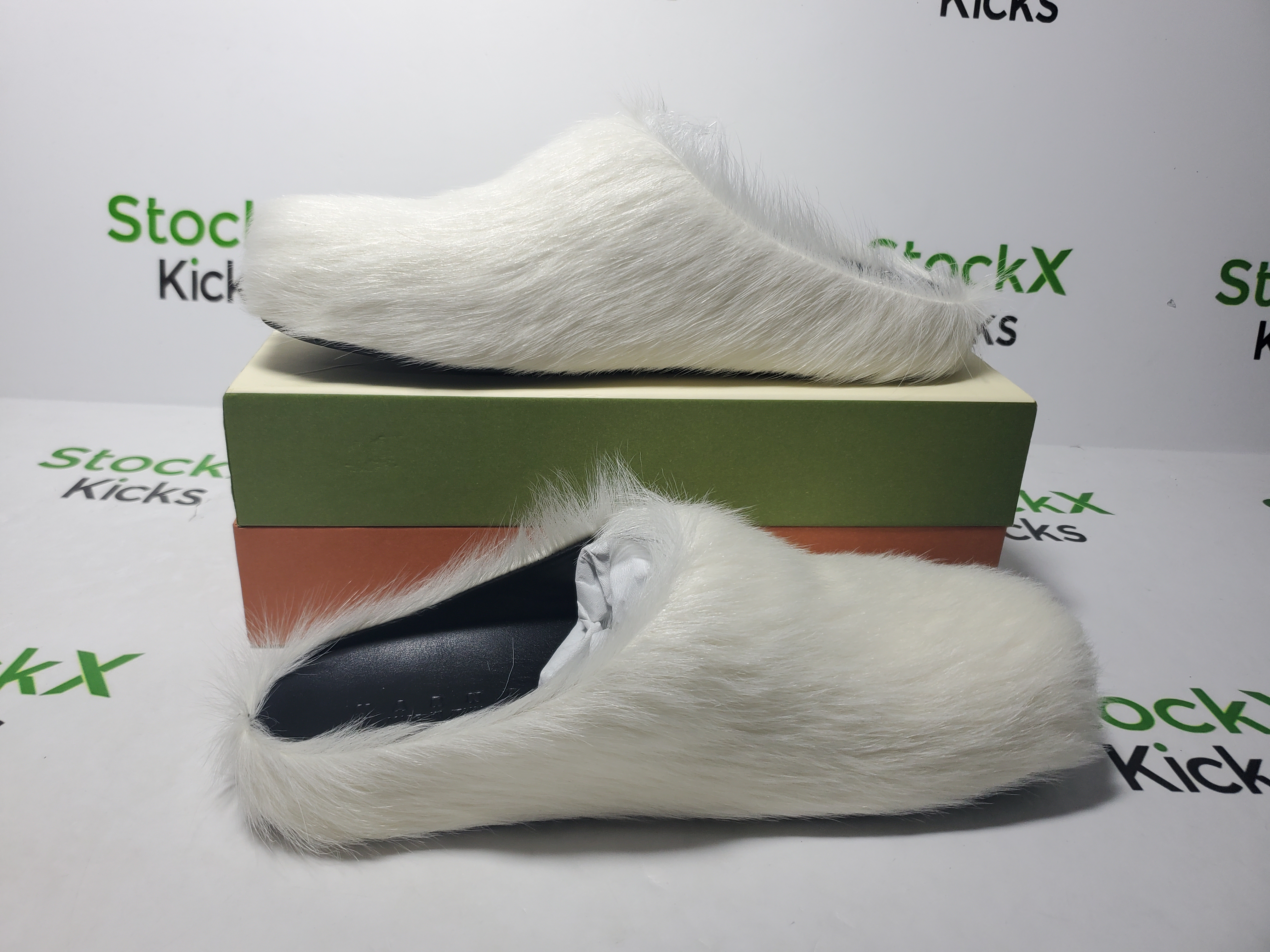  Marni Long-hair Calfskin Fussbett Sabot Grey SBMR000600P412200N15 review Stockicks 01