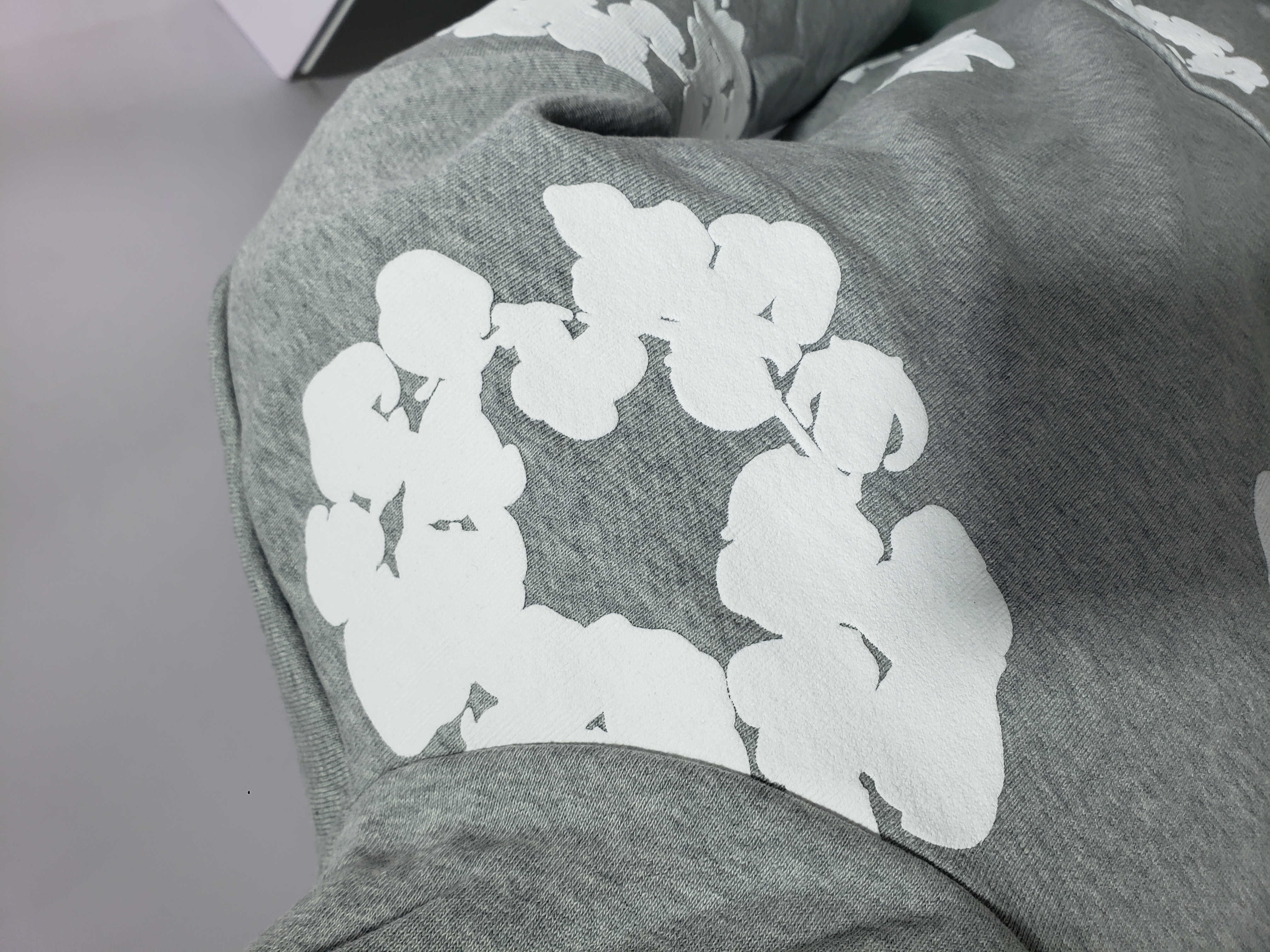 Denim Tears The Cotton Wreath Sweatshirt Grey Hoodie review Stockicks 03