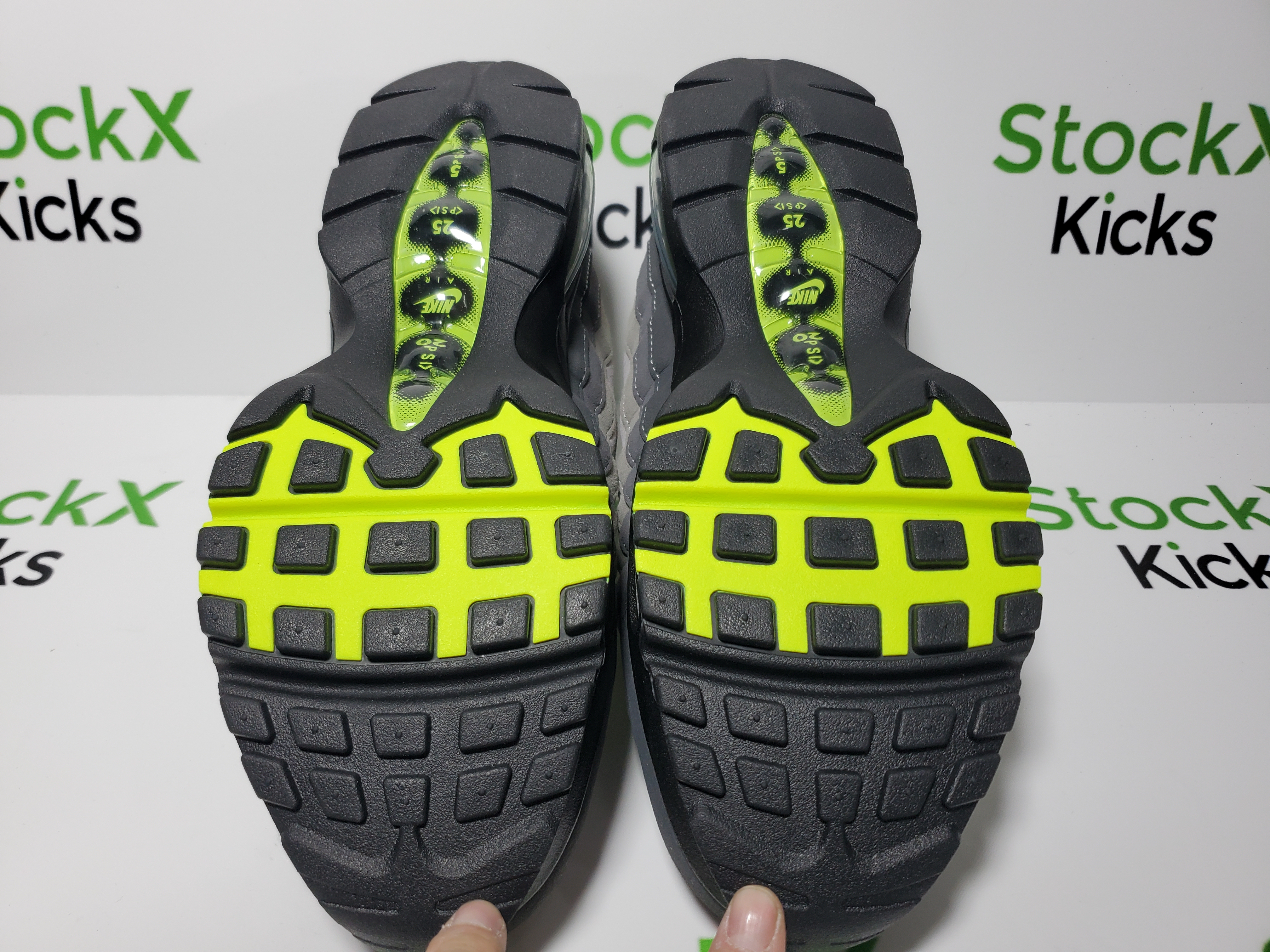 PK God Batch Nike Air Max 95 OG 'Neon' CT1689-001 review Stockicks 04