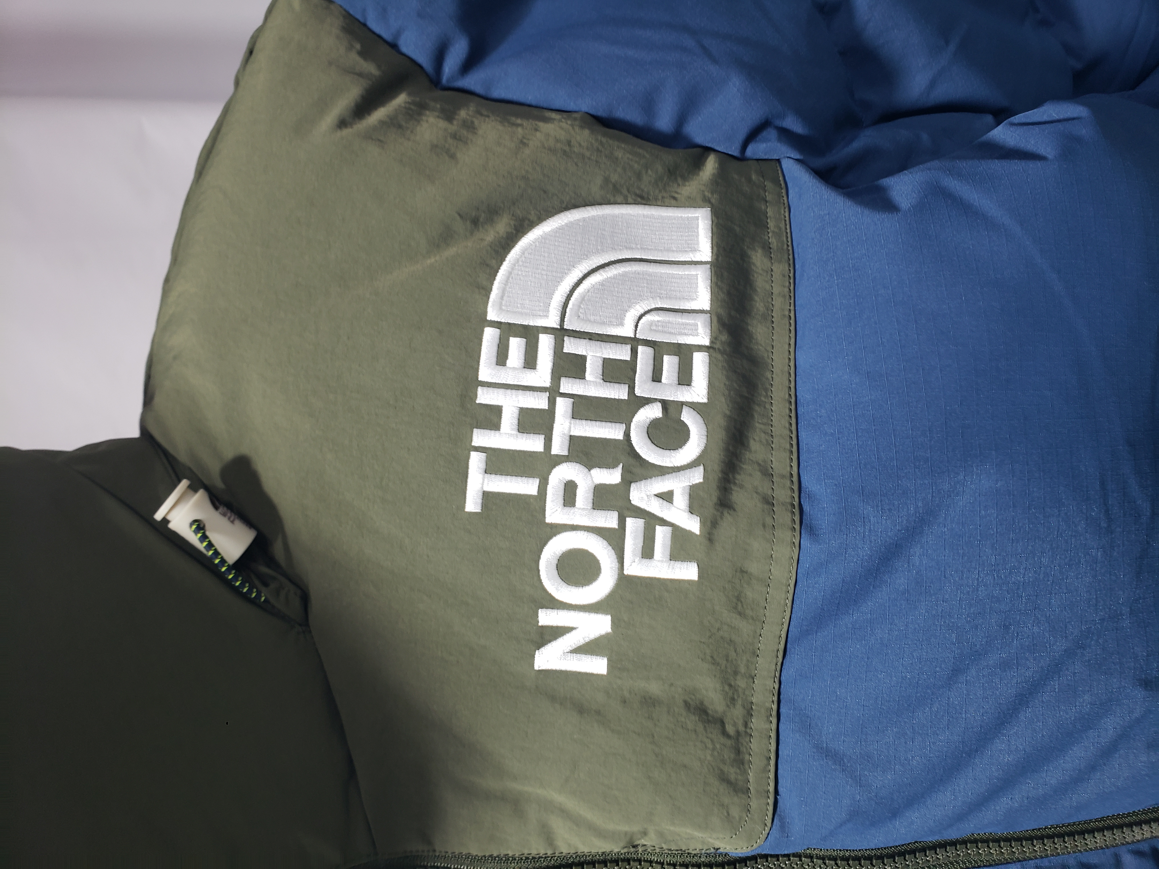 The North Face Blue Down Jacket review Stockicks 02