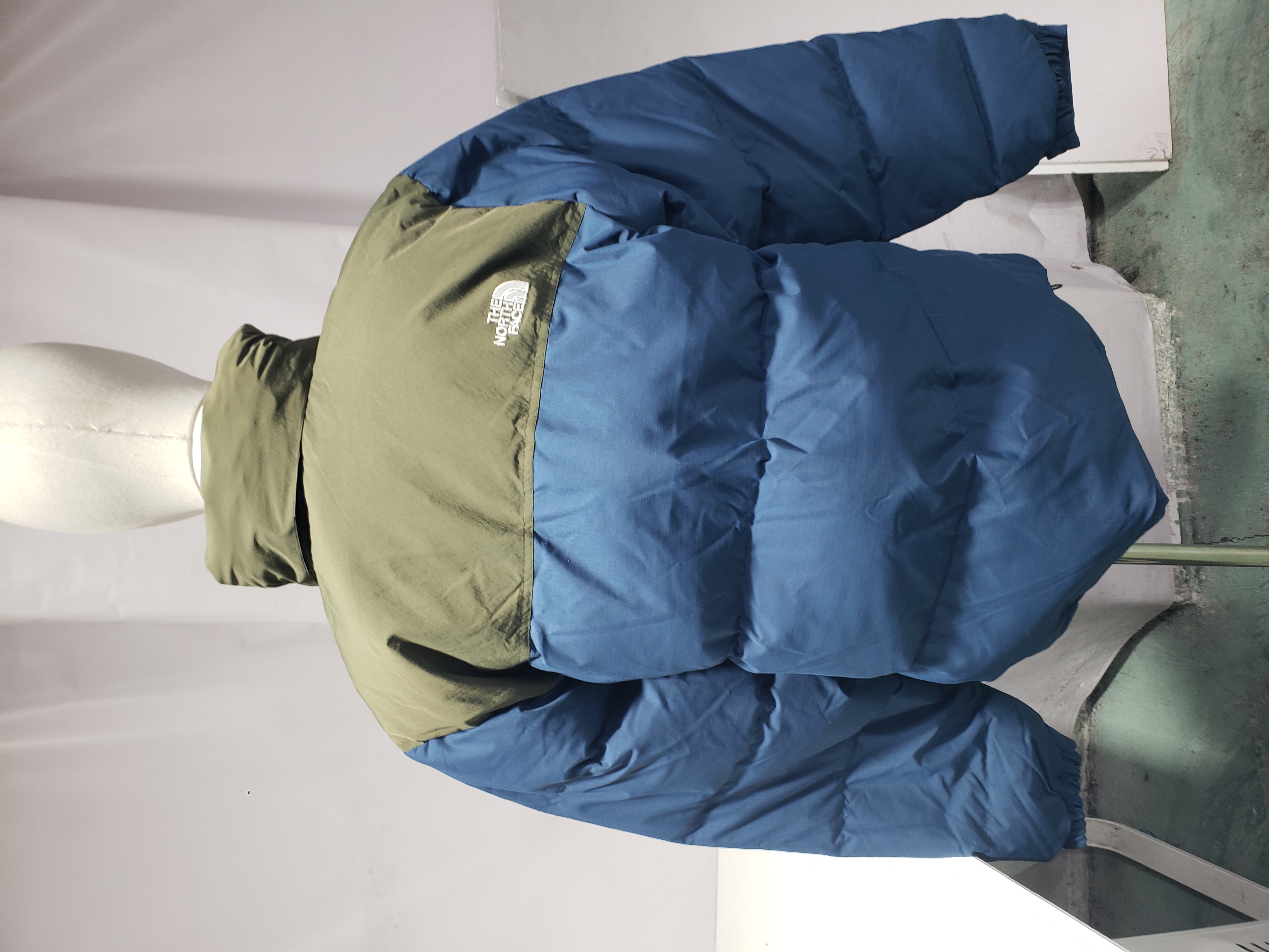 The North Face Blue Down Jacket review Stockicks 04