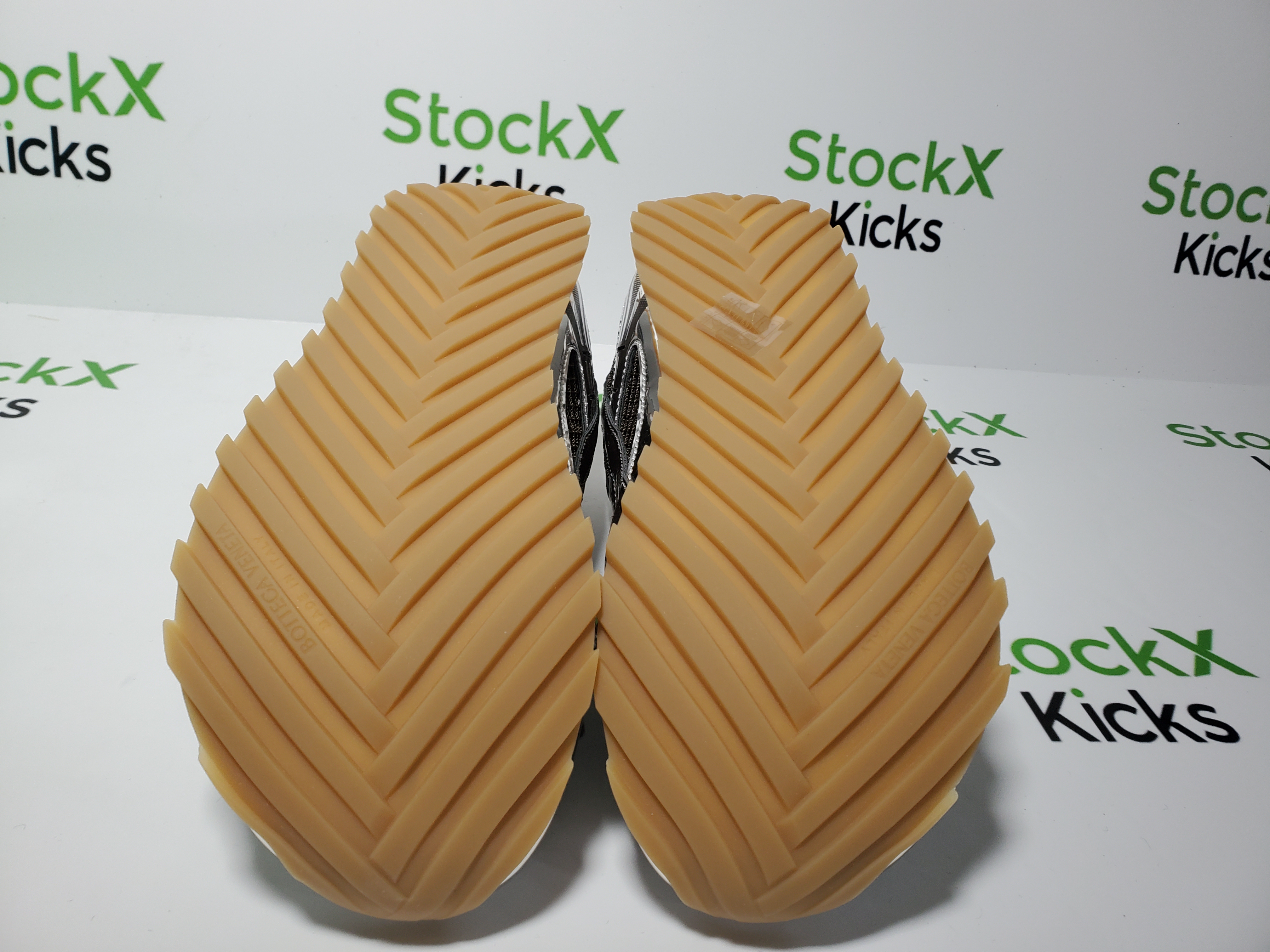 Bottega Veneta Orbit Brown Silver review Stockicks 05