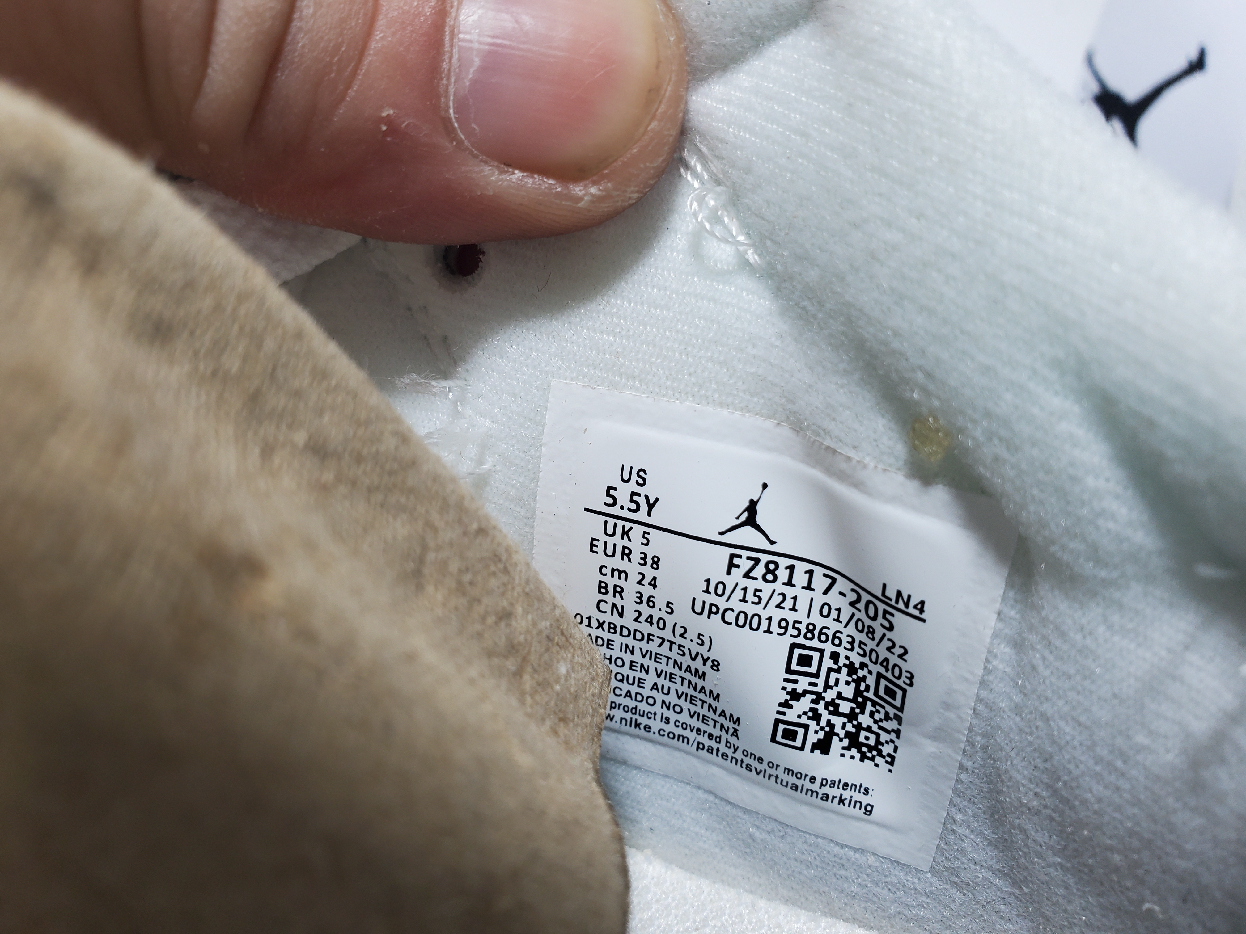 Travis Scott x Jordan Cut The Check Nice Kicks White Black FZ8117-492 review Stockicks 06