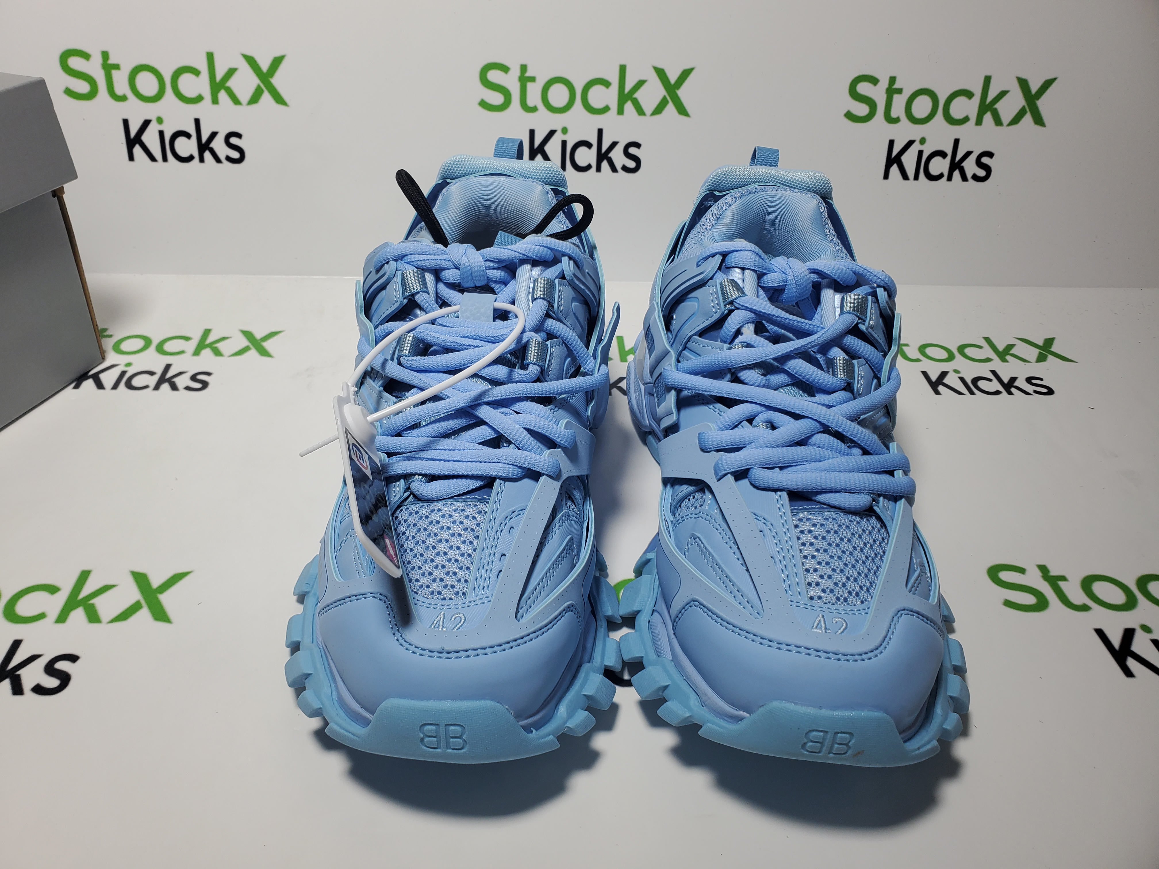 Balenciaga Track Tess Light Blue (LED) 542436 W2LA1 4800 review Stockicks 04