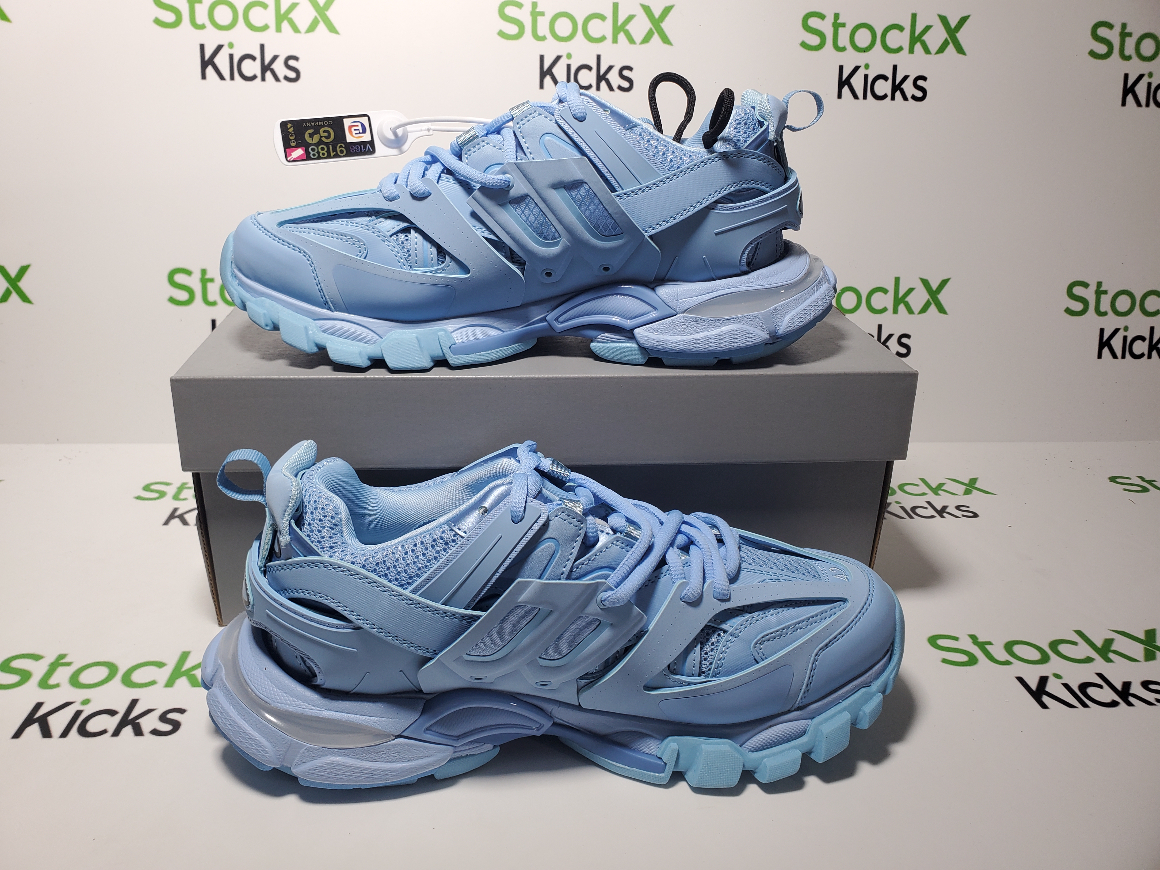 Balenciaga Track Tess Light Blue (LED) 542436 W2LA1 4800 review Stockicks 02