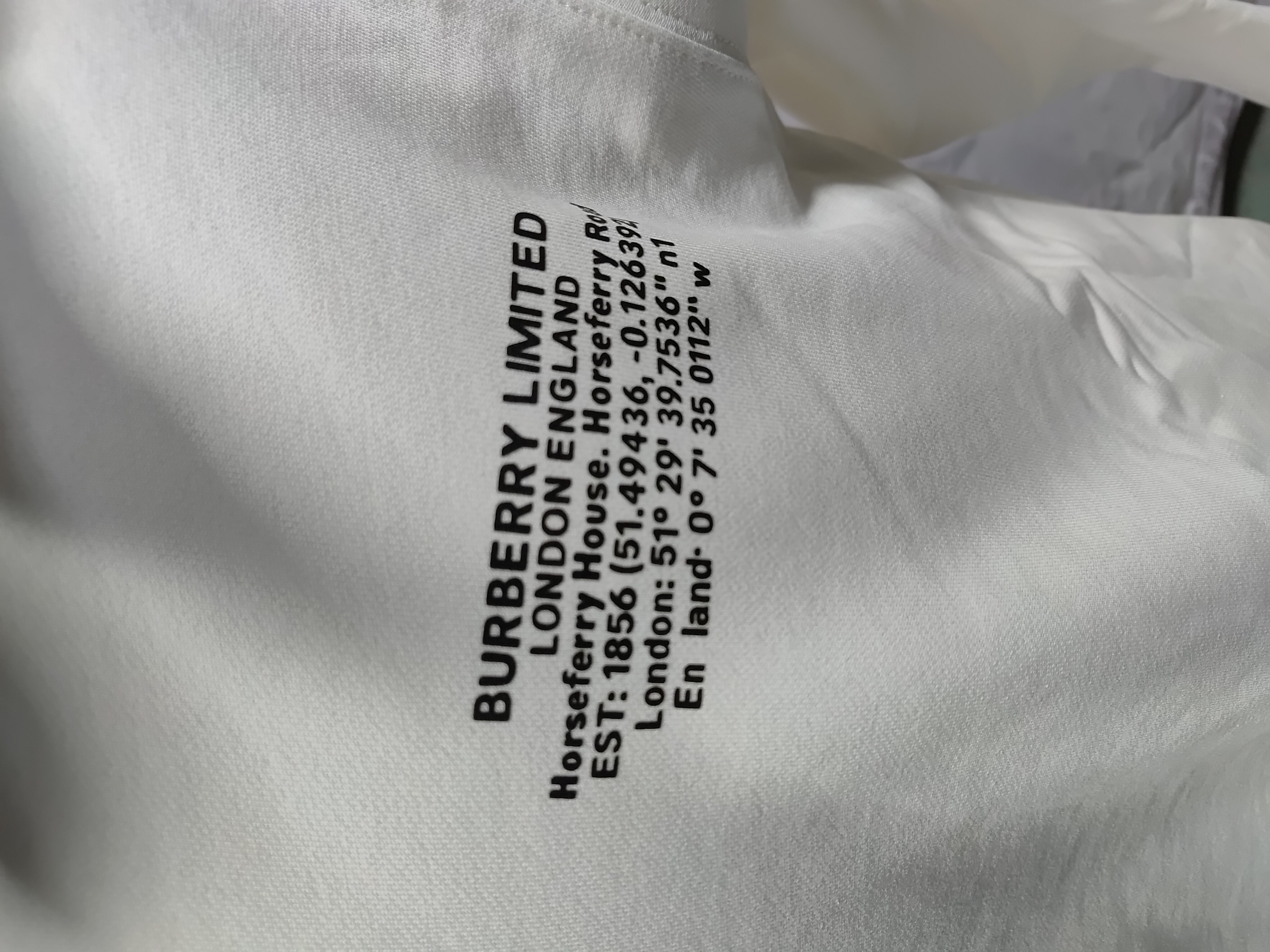 Burberry Coordinate Letter Printed Sweatshirt White CK WR2402024012 review Stockicks 02