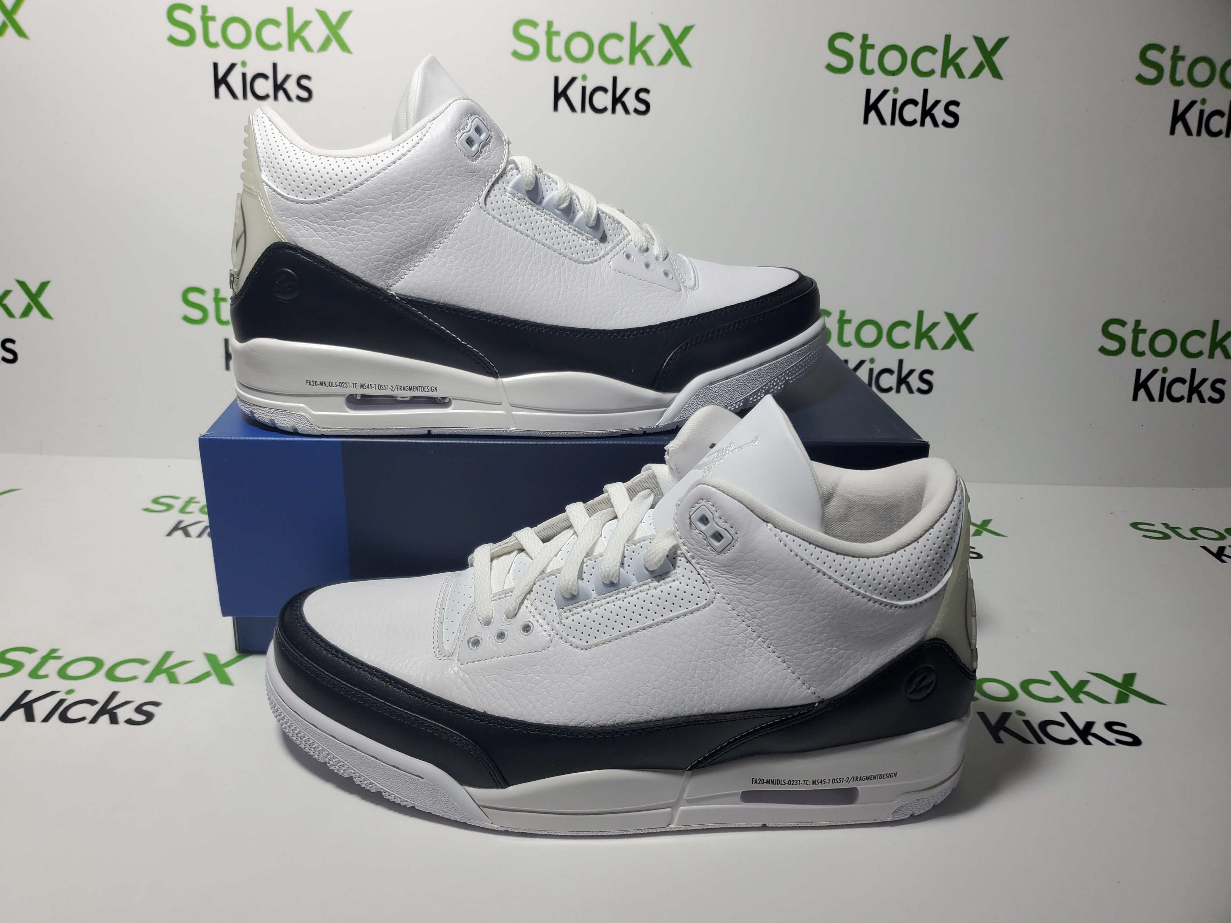 【Special Offers】PK God Batch Fragment Design x Air Jordan 3 Black White DA3595-100 review Stockicks 01