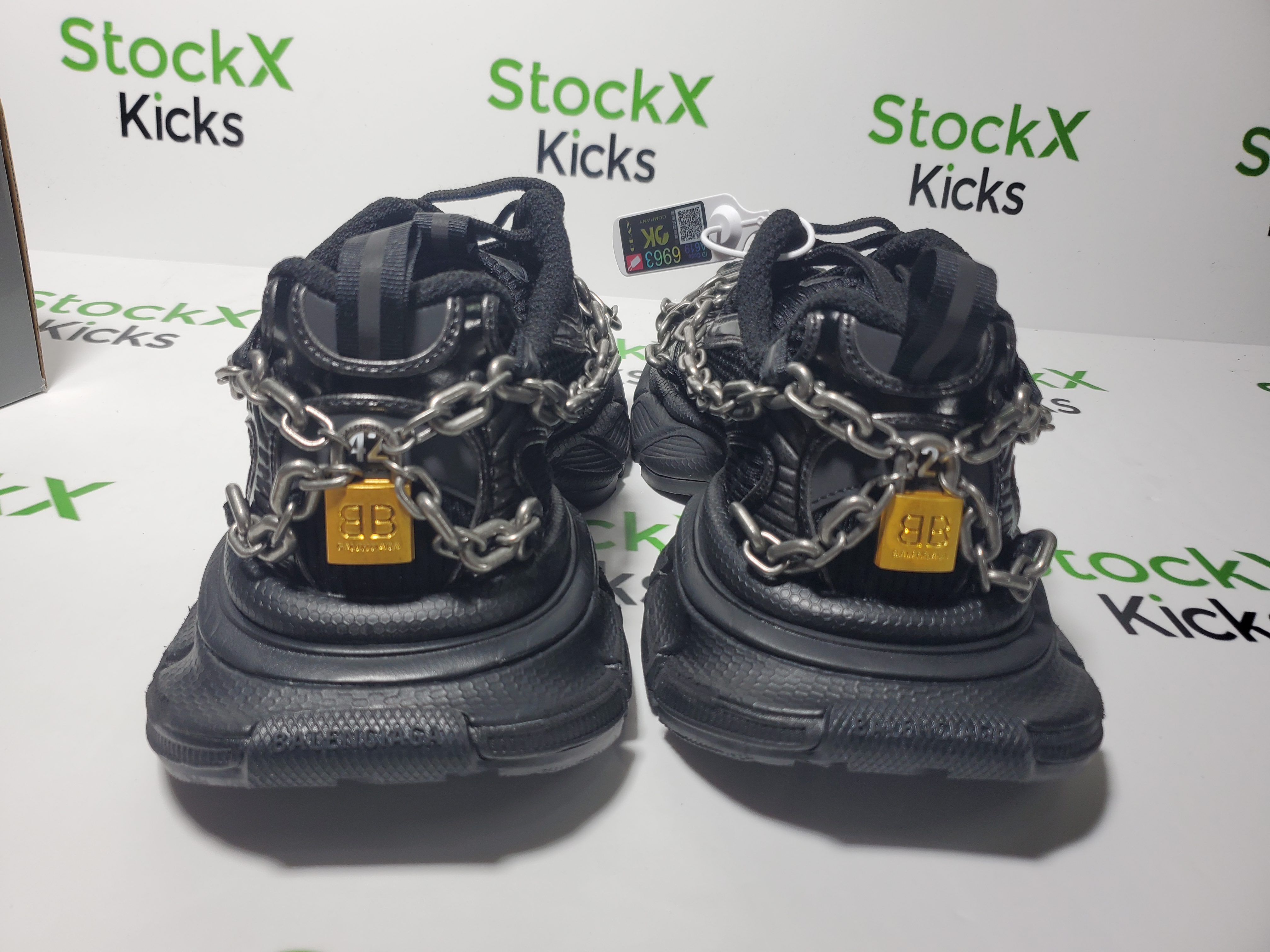 Balenciaga 3XL Sneaker Chain Black 825622W3XPL1882 review Stockicks 03