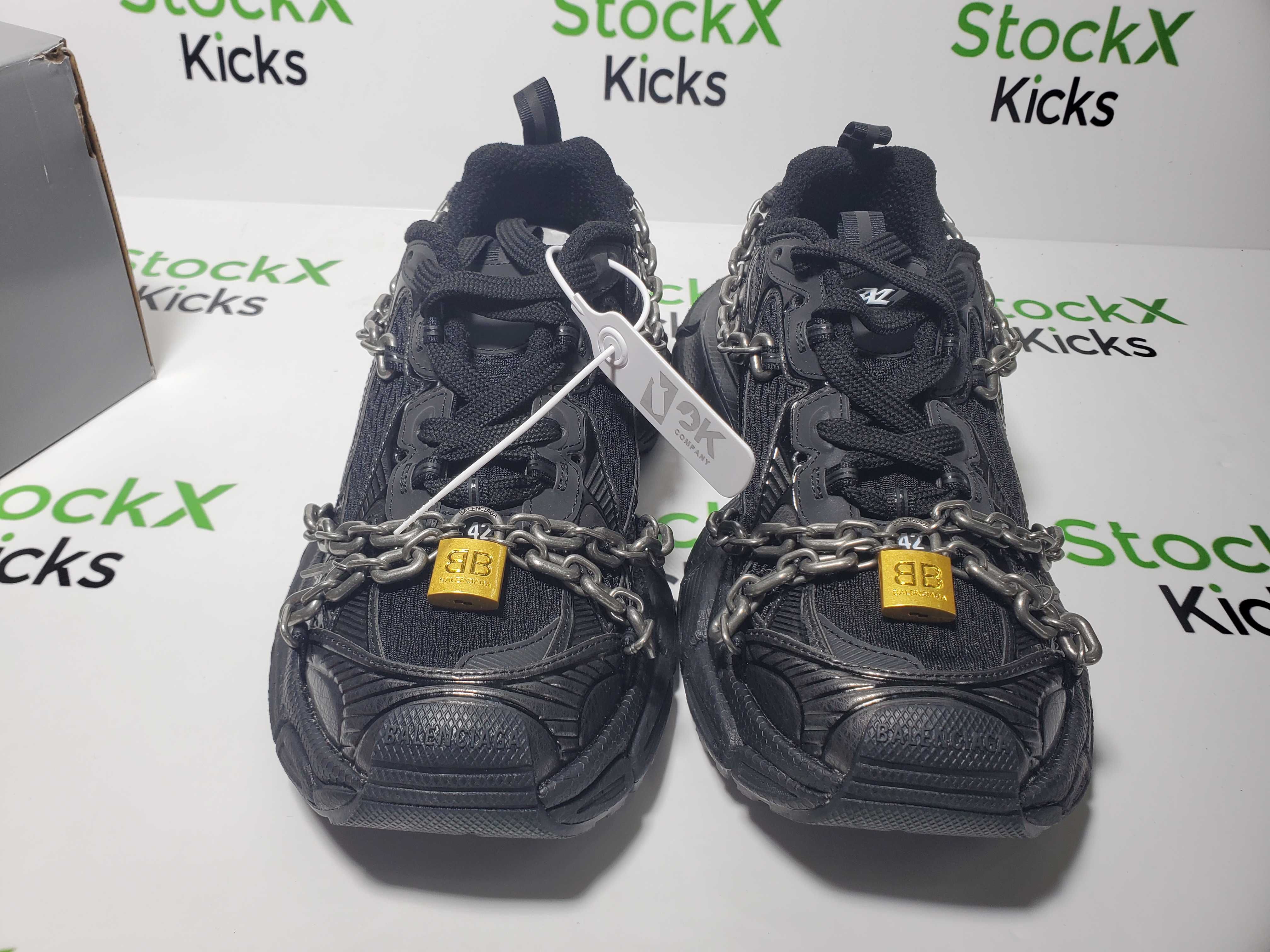 Balenciaga 3XL Sneaker Chain Black 825622W3XPL1882 review Stockicks 04