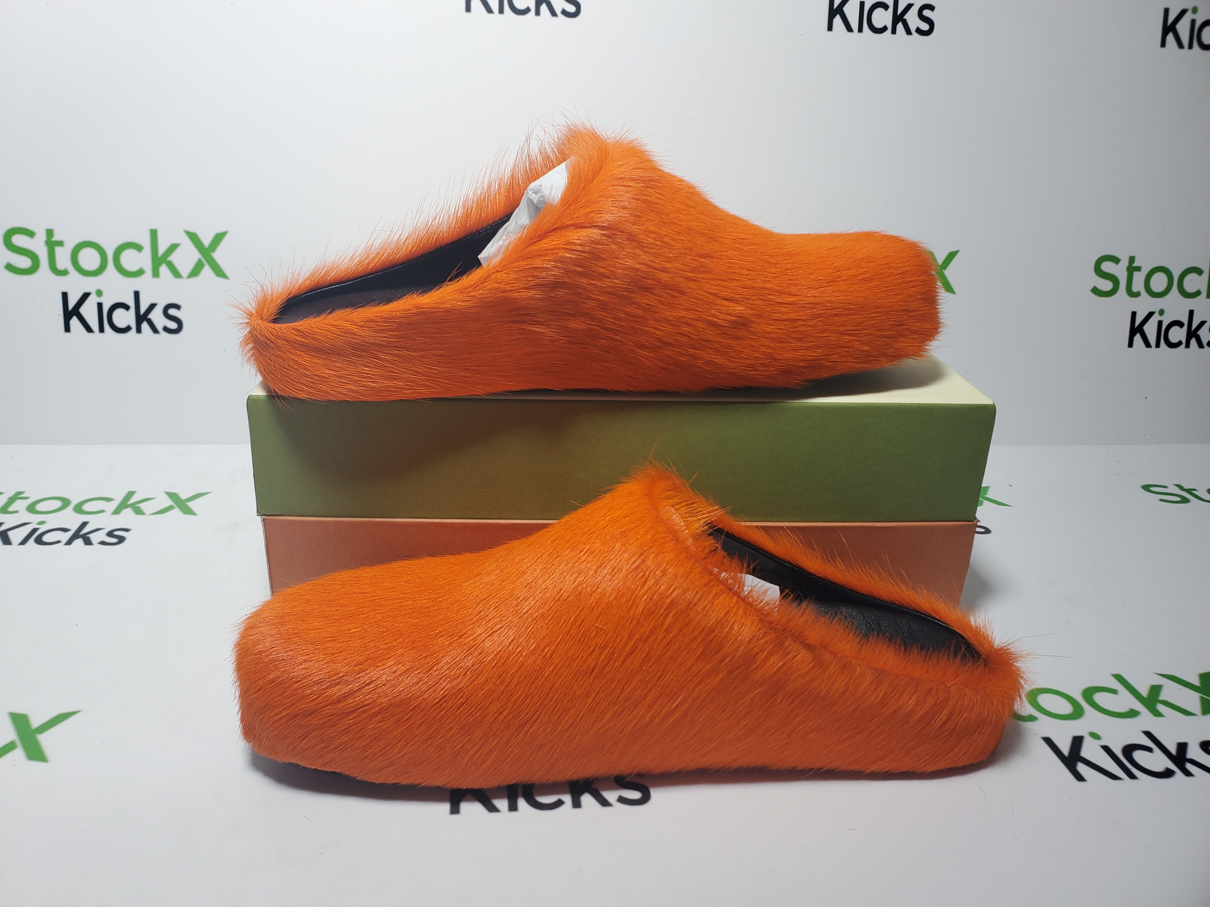  Marni Long-hair Calfskin Fussbett Sabot Orange review Stockicks 02