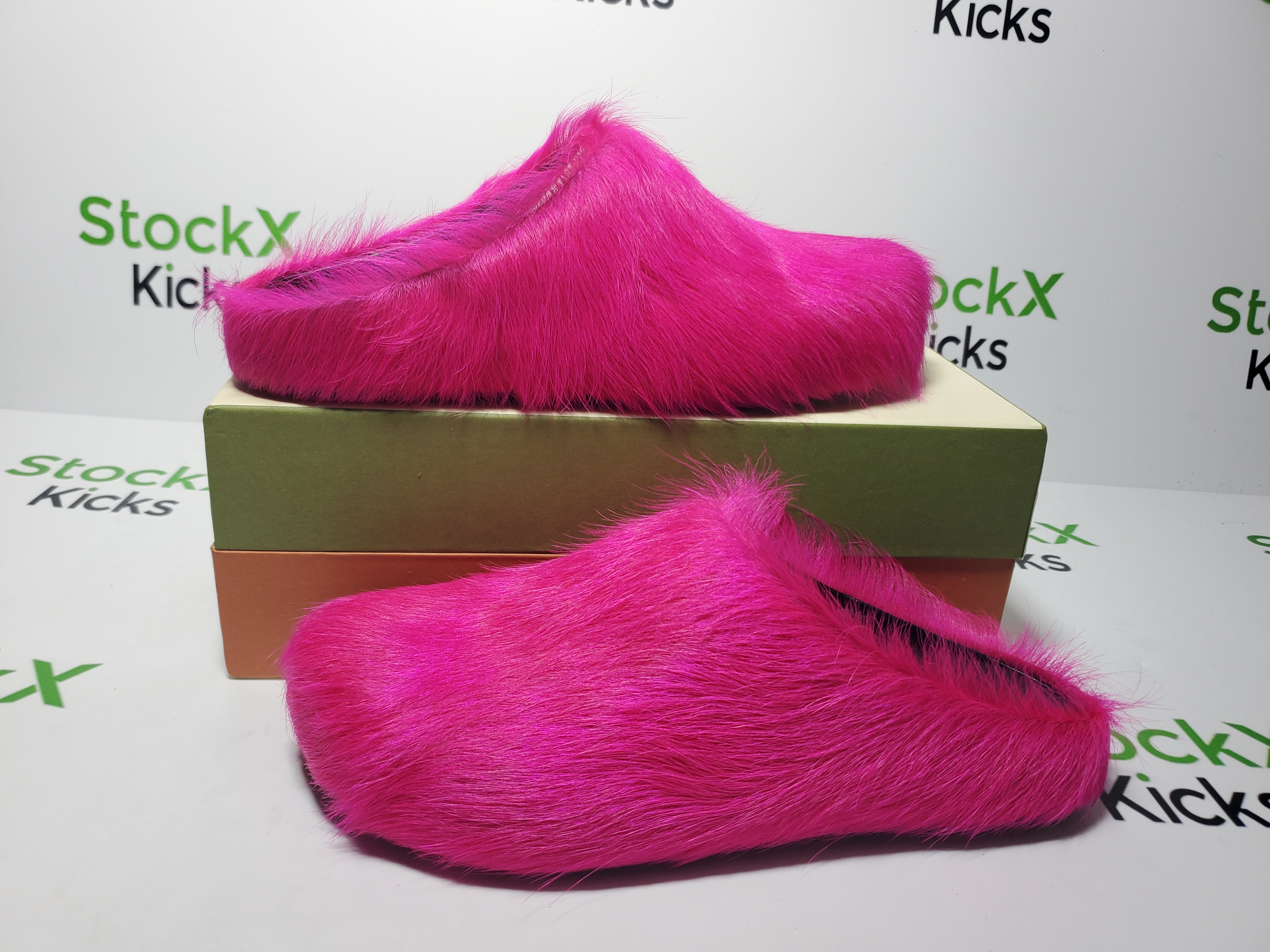 MARNI FUCHSIA Pink Fussbett Sabot Loafers Slide SBMR000600P412200C57 review Stockicks 01
