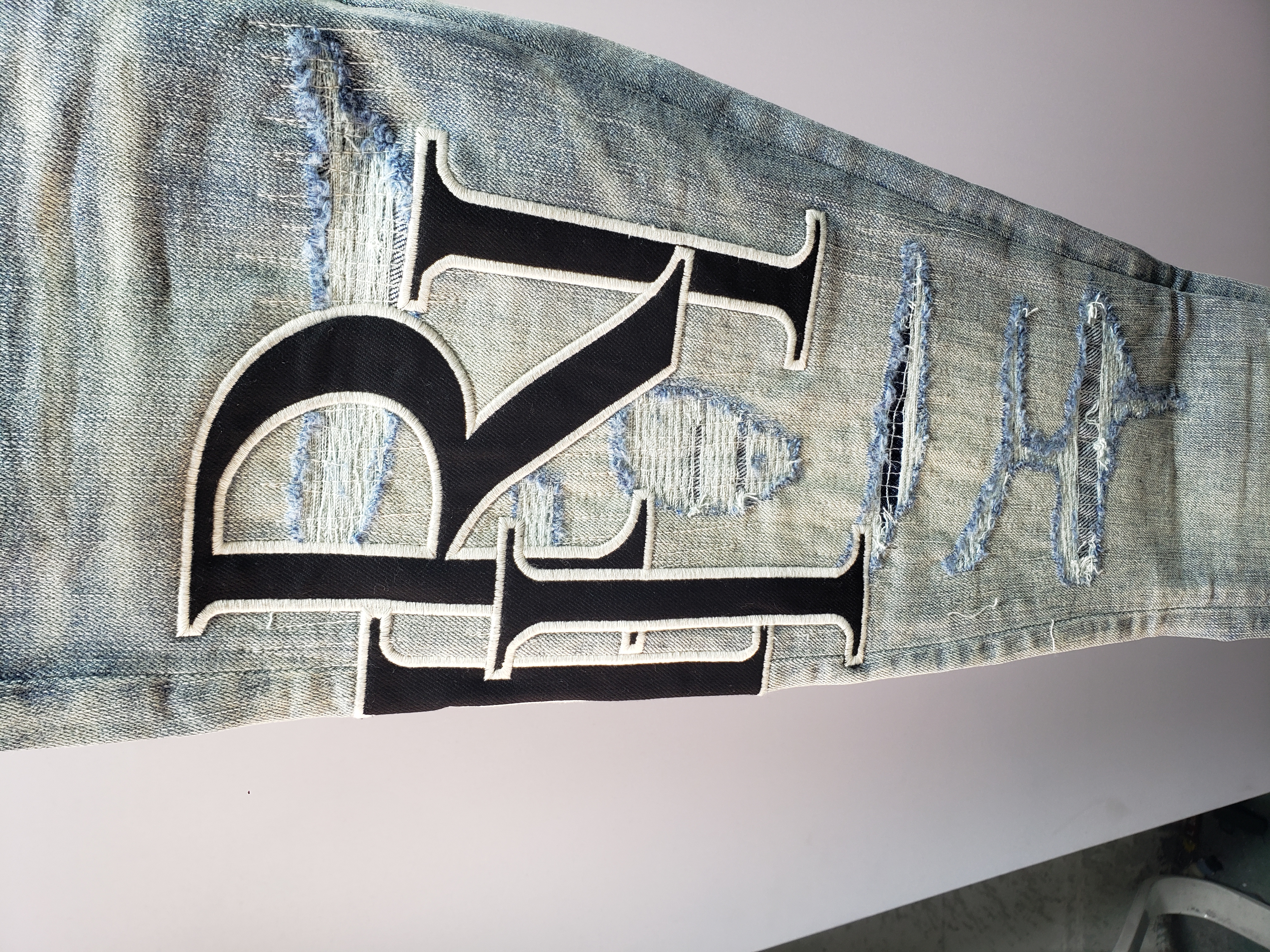 Amiri Jean 8898 review Stockicks 02