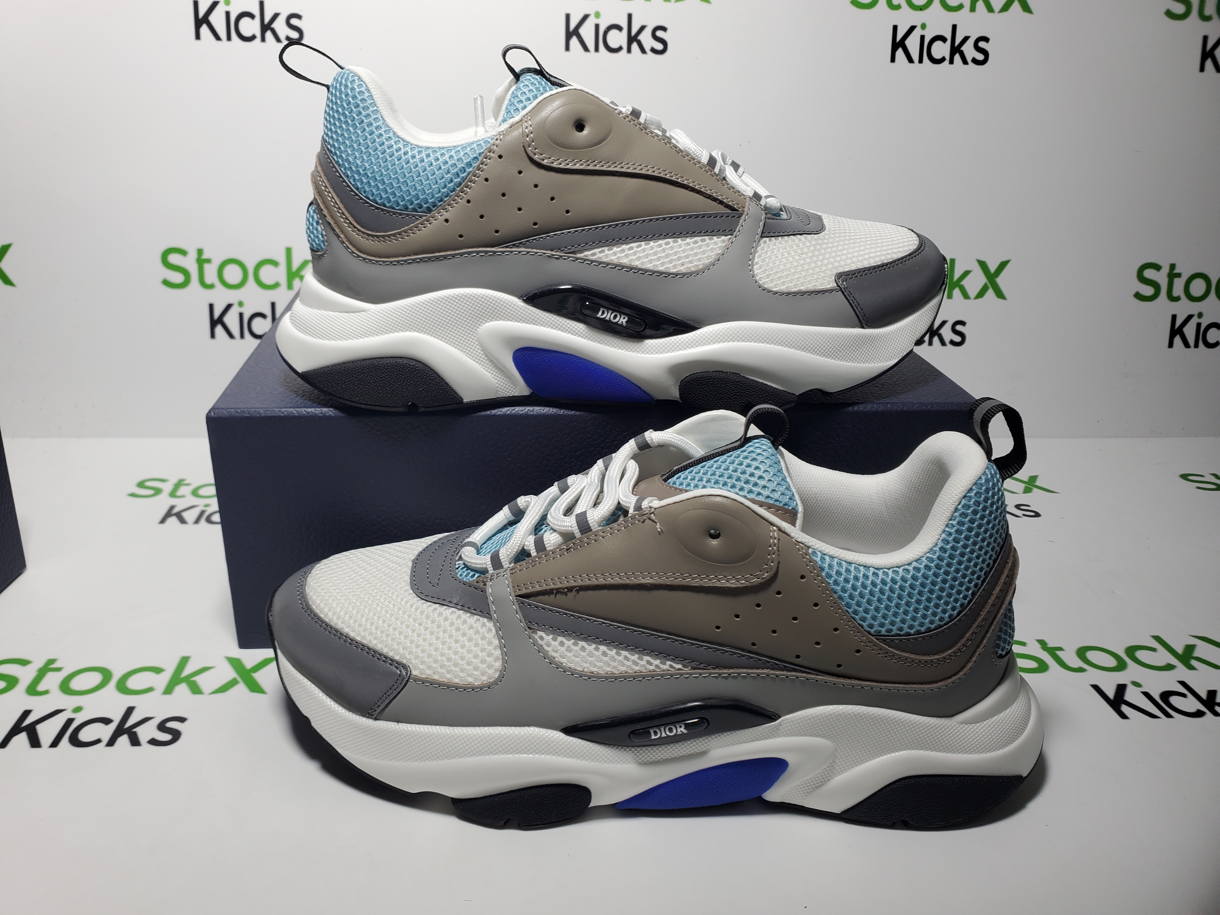 Dior B22 White Blue 3SN231YXX_H865 review StocXkicks 02