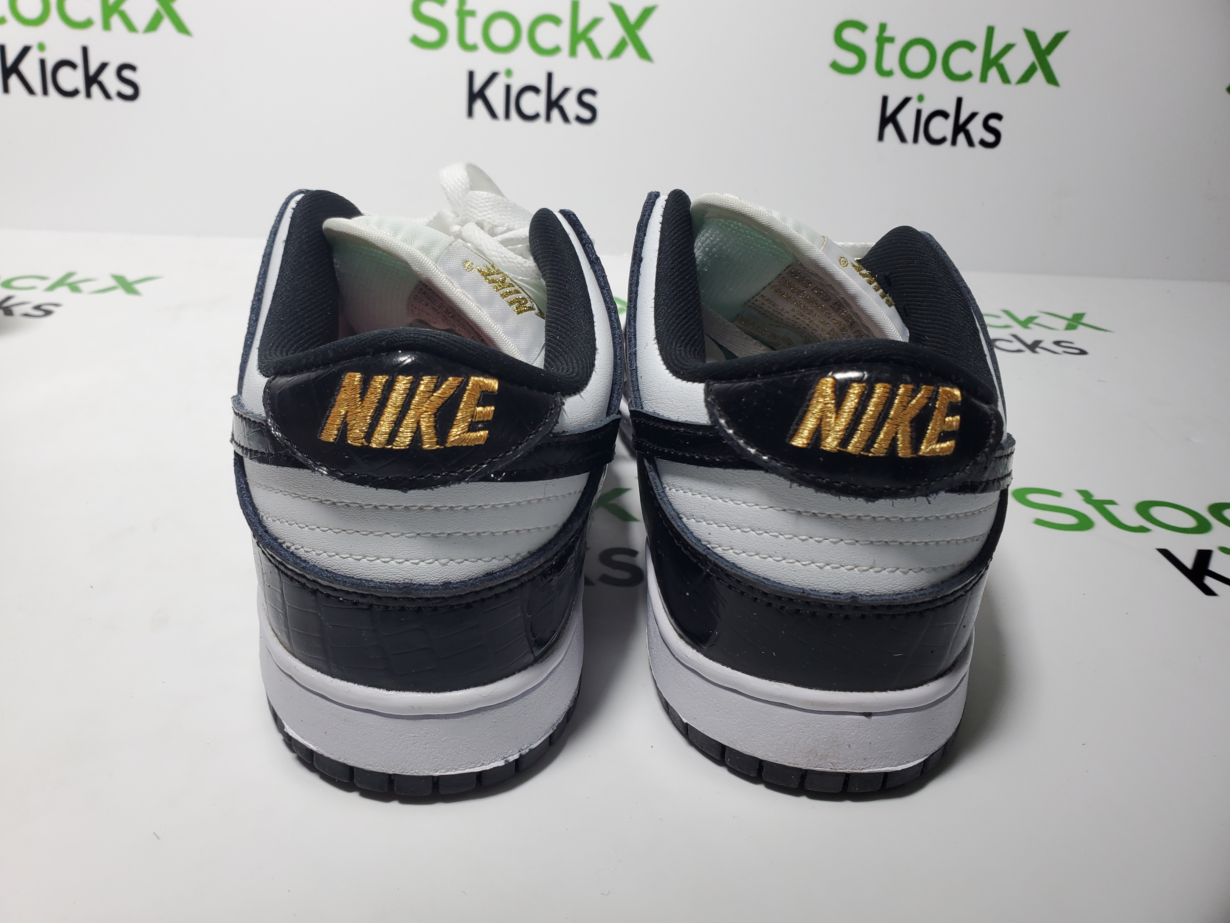 LJR Batch Nike SB Dunk Low Supreme Stars Black (2021) DH3228-102 review Stockxkicks 03