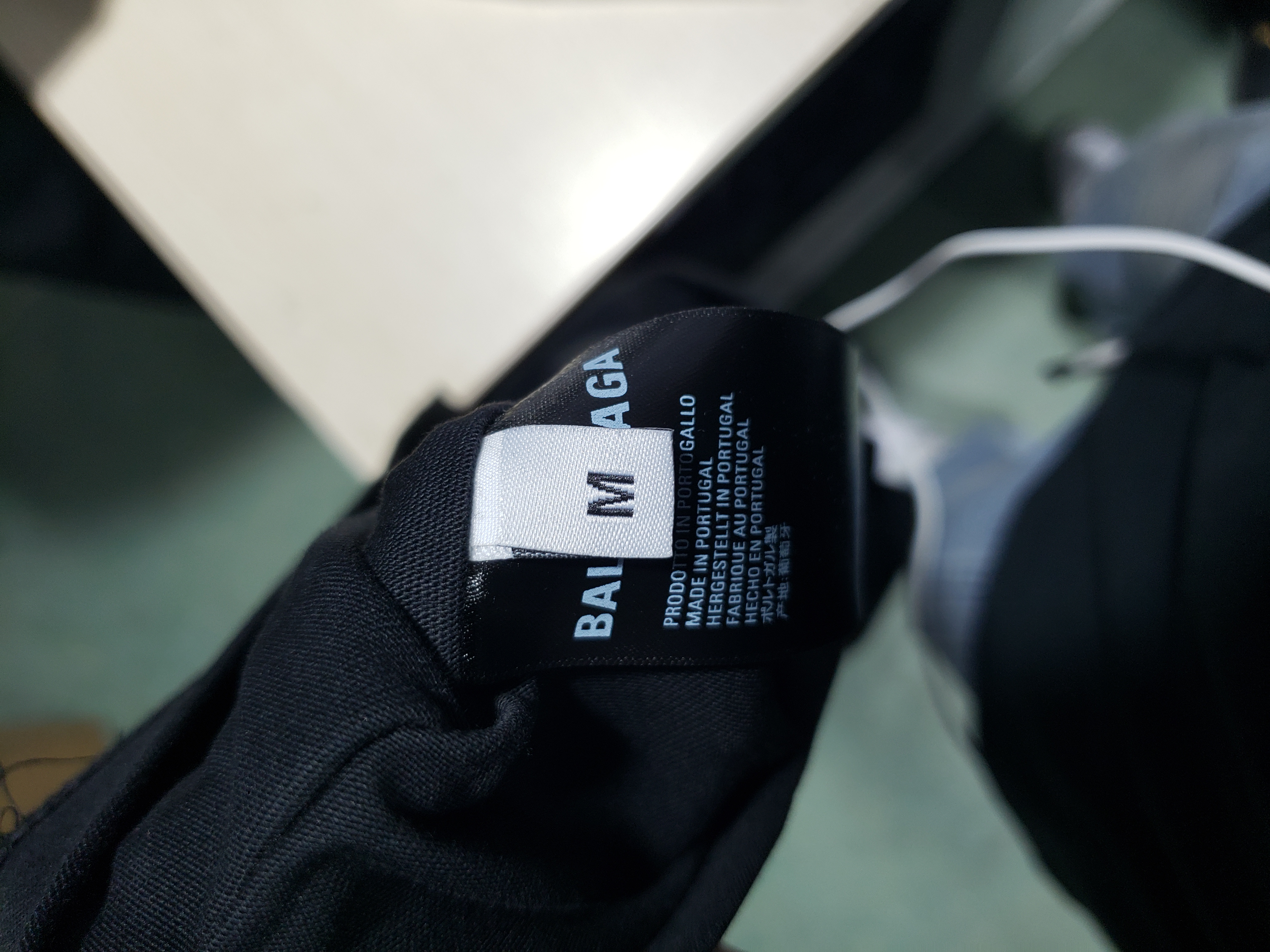 Balenciaga Mirror Logo T-Shirt Black review Stockxkicksvip 03