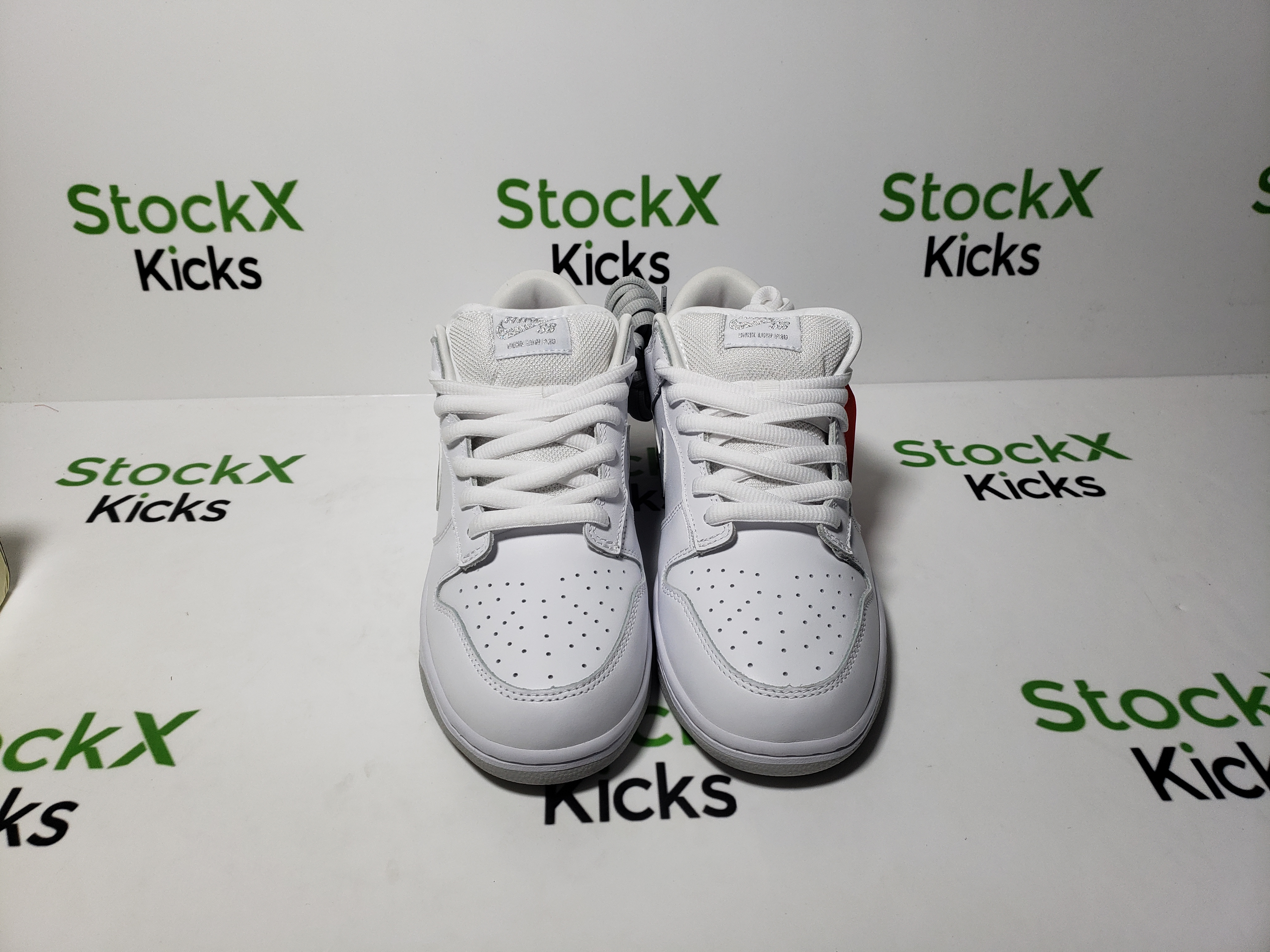 PK God Batch Nike SB Dunk Low Supreme 94 White Metallic Silver HQ8487-100 review Stockxkicksvip 01