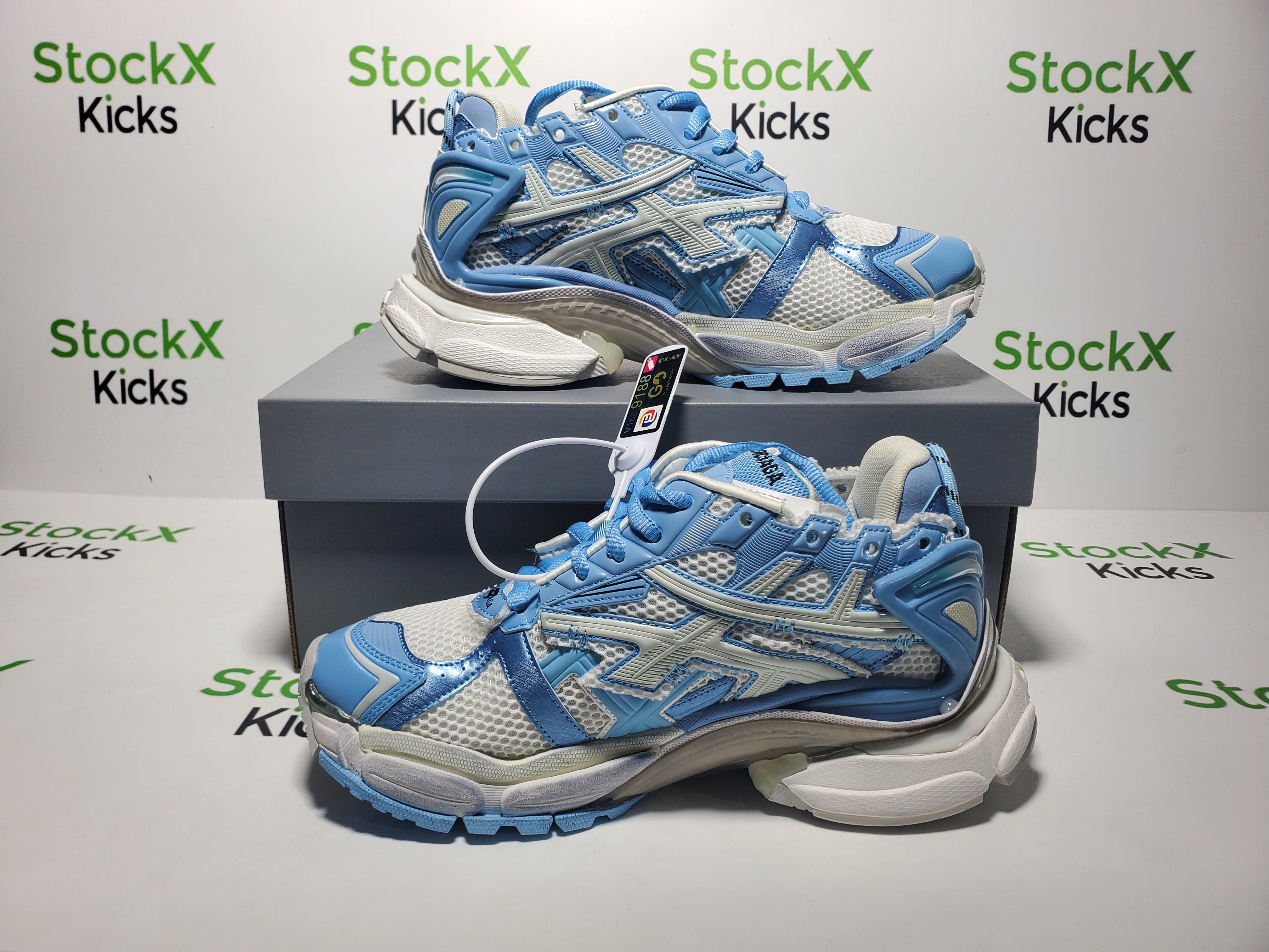 Balenciaga Runner White Light Blue 677402 W3RB2 9744 review 6