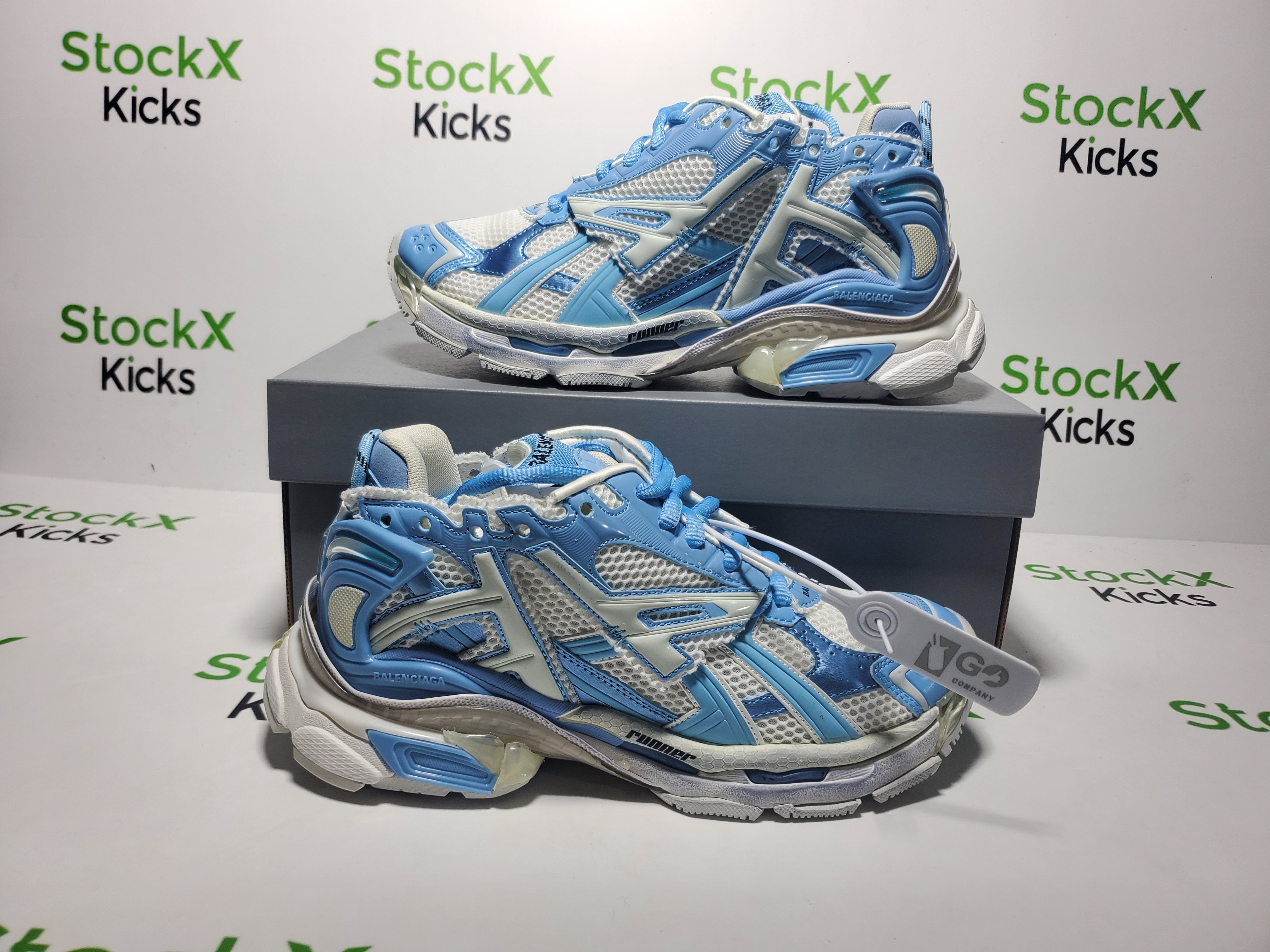 Balenciaga Runner White Light Blue 677402 W3RB2 9744 review 5