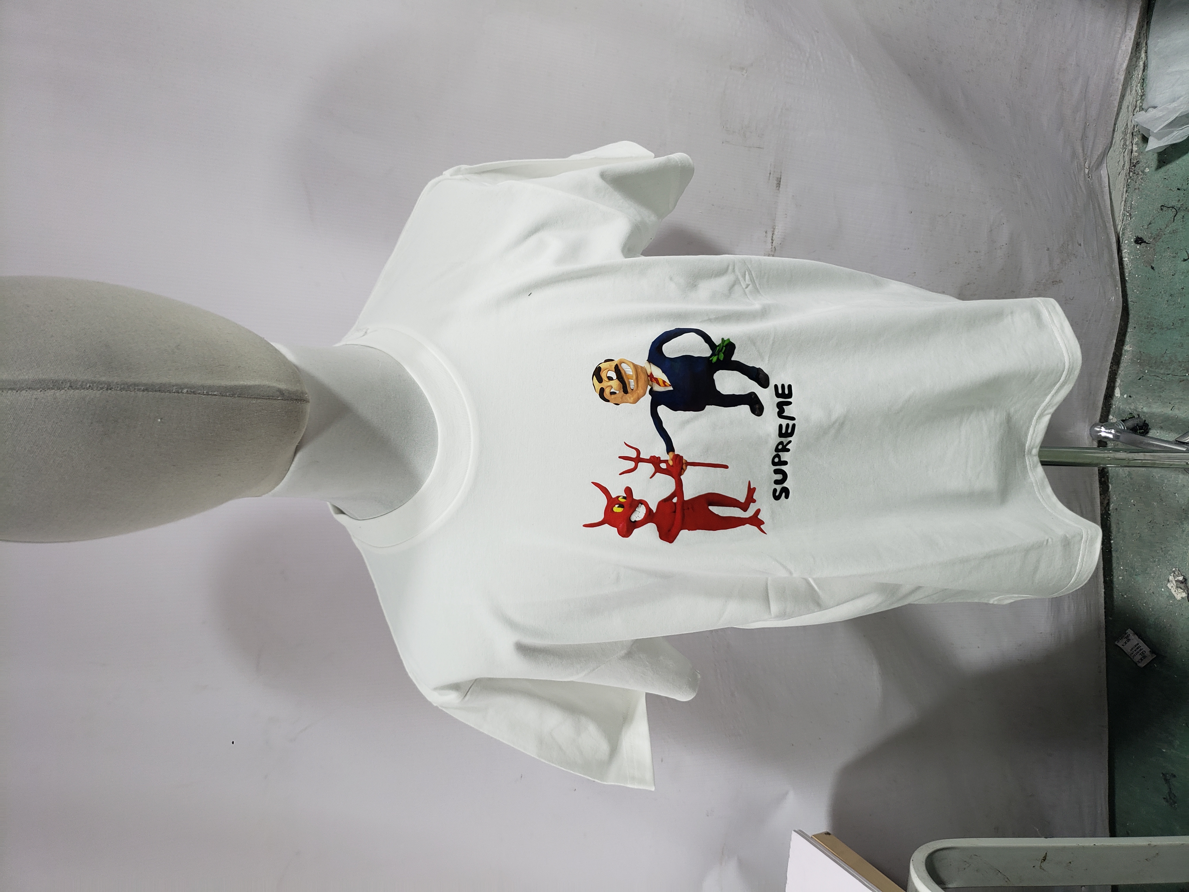 Supreme T-Shirt B350 review 1