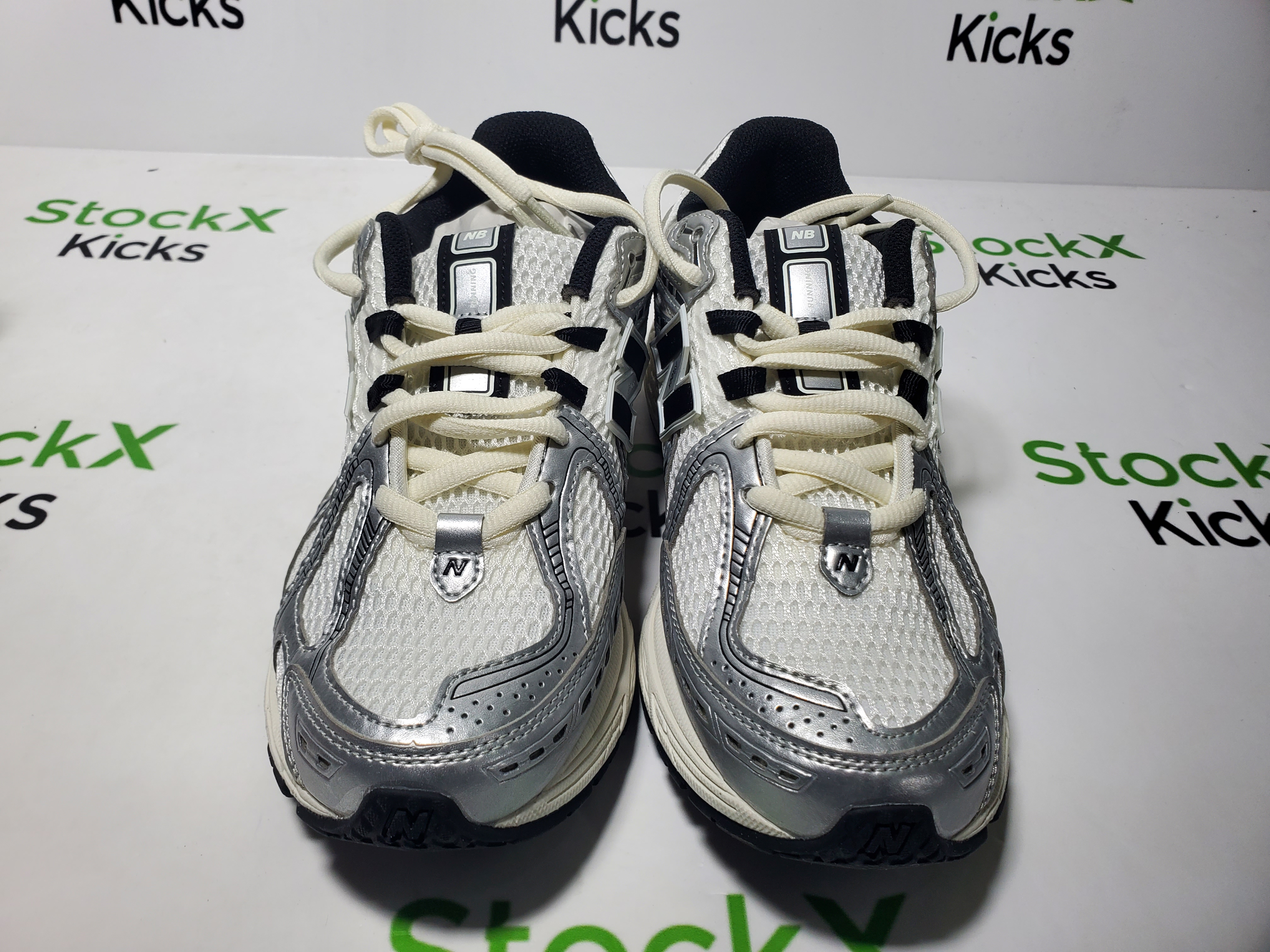 New Balance 1906R Silver Metallic Black M1906RER review 4