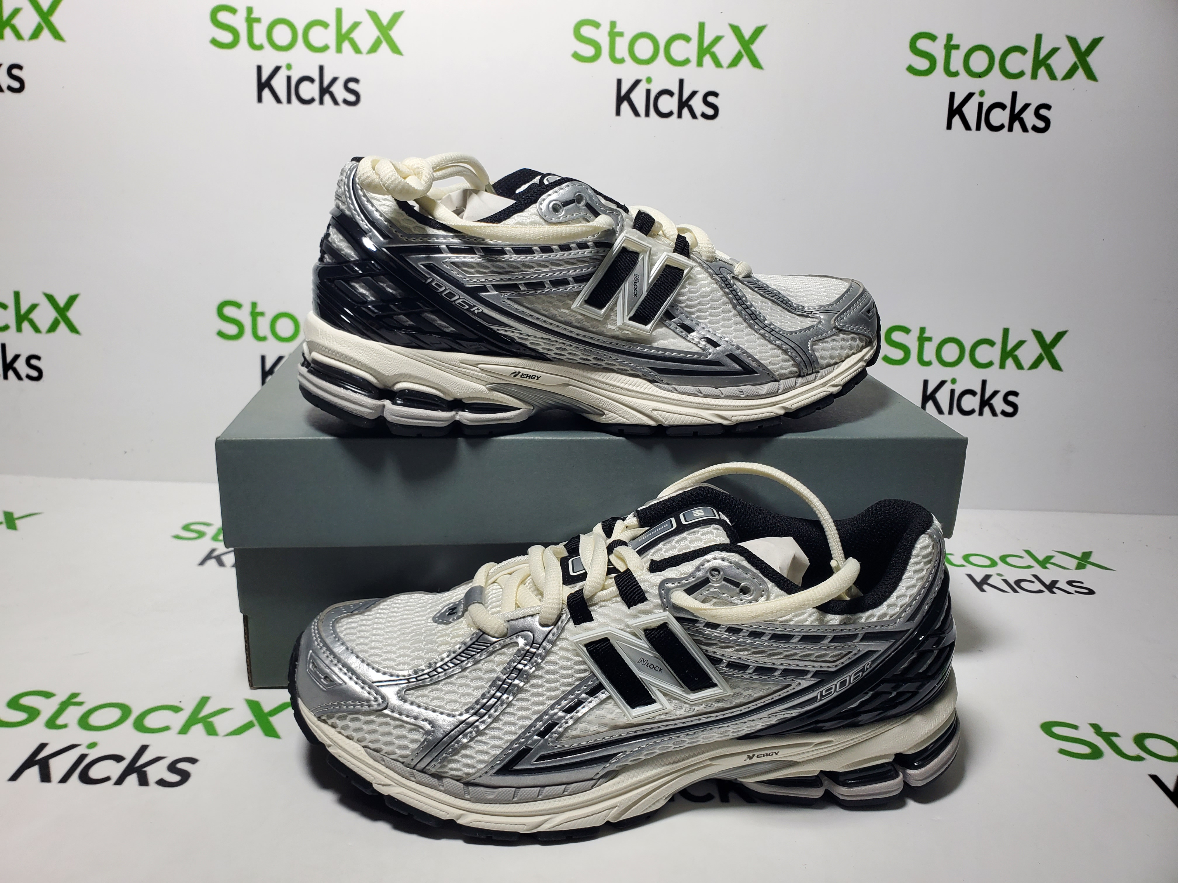 New Balance 1906R Silver Metallic Black M1906RER review 2