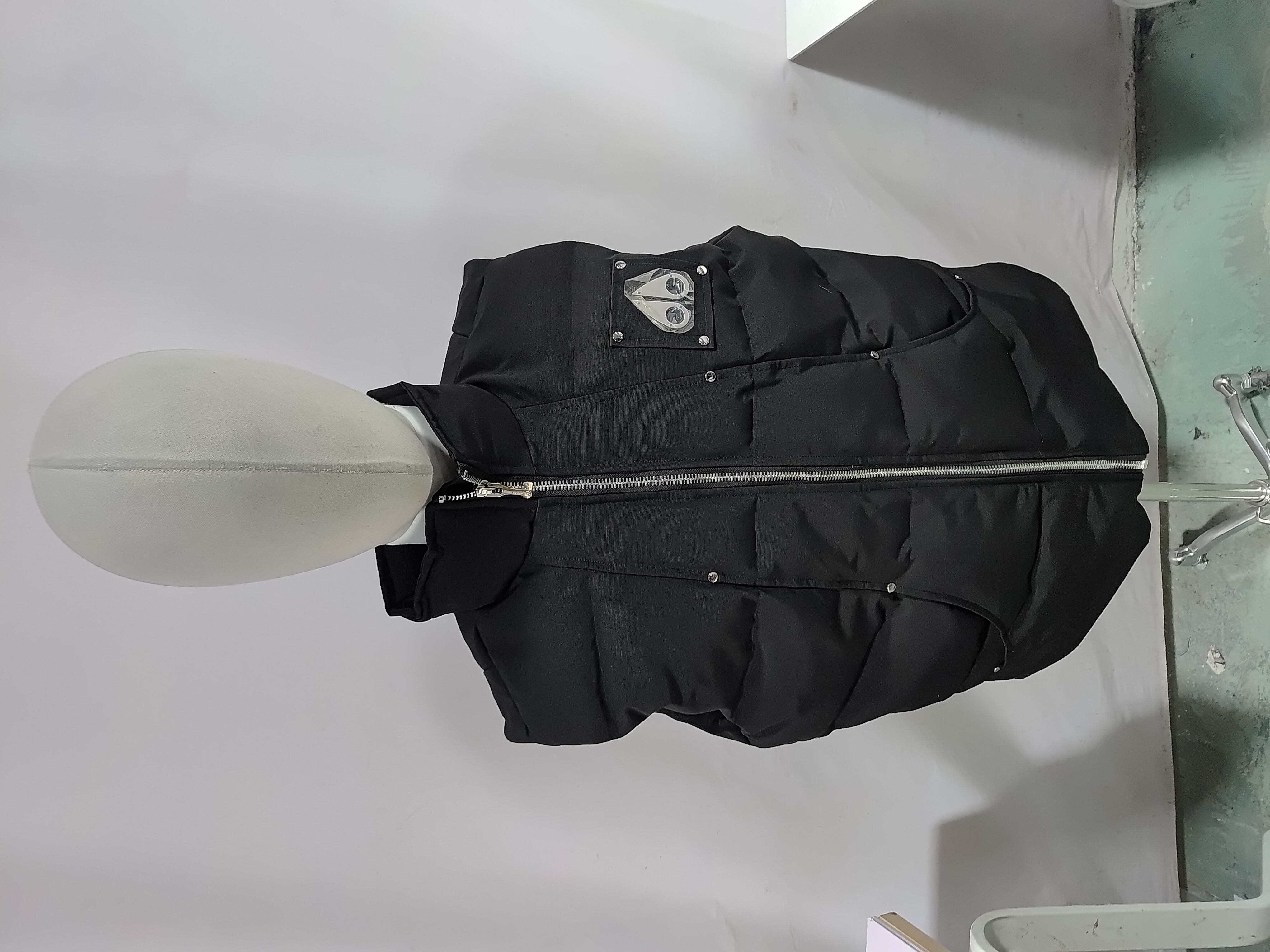 Moose Knuckles Montreal Vest Black CK20241225 review 2