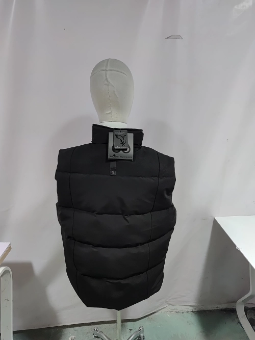 Moose Knuckles Montreal Vest Black CK20241225 review 