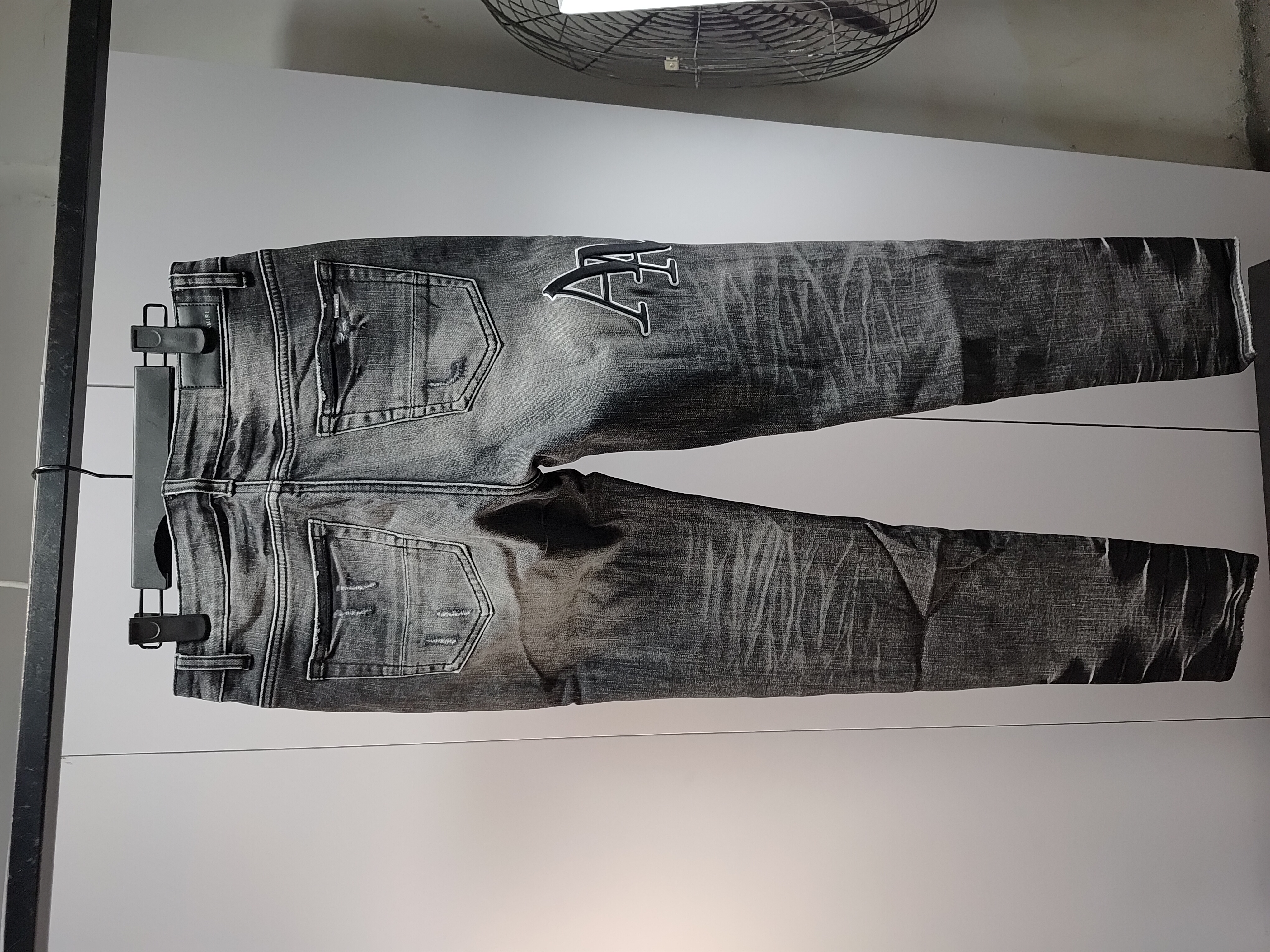 Amiri Jean 8908 review 4