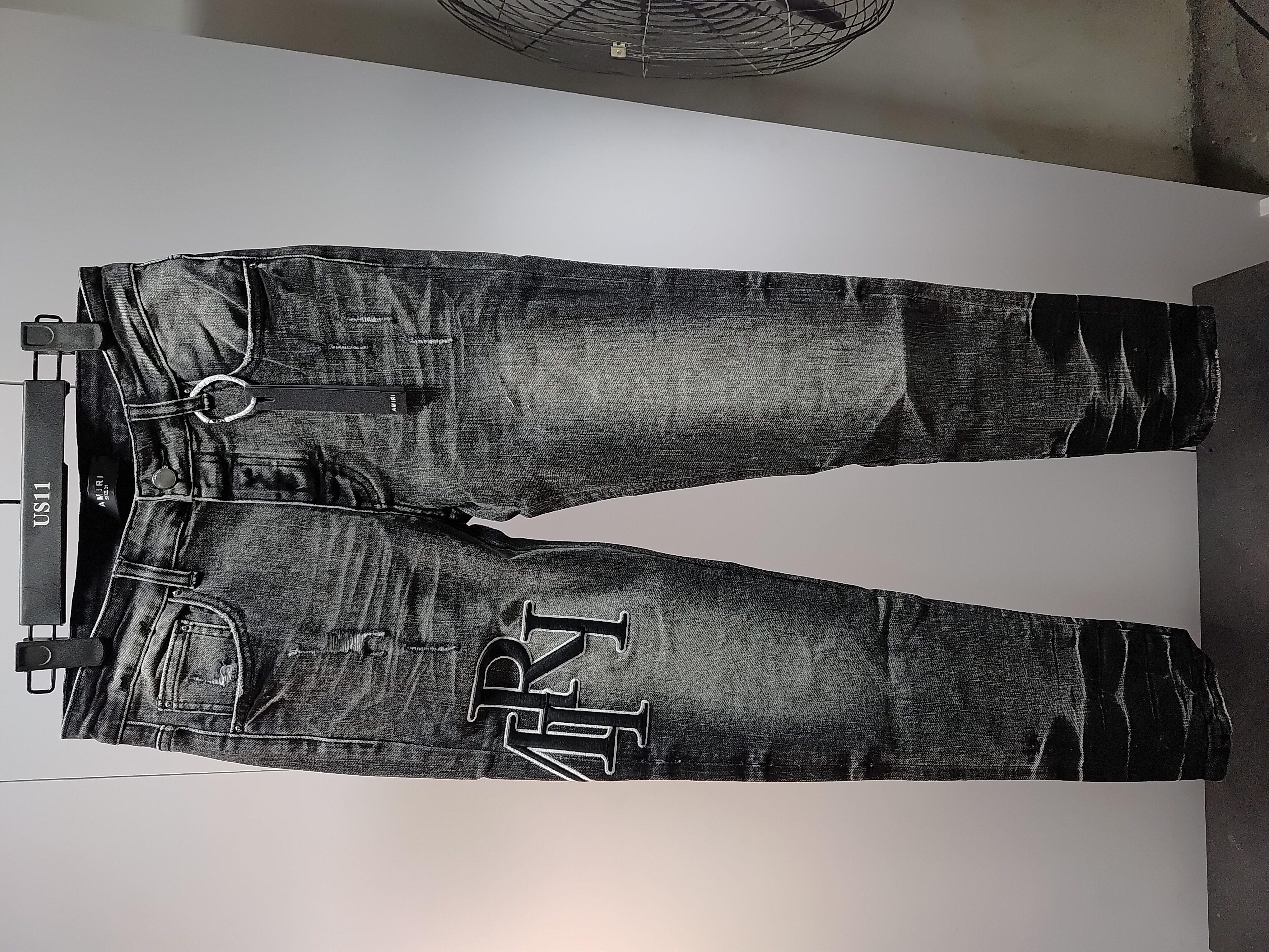 Amiri Jean 8908 review 1