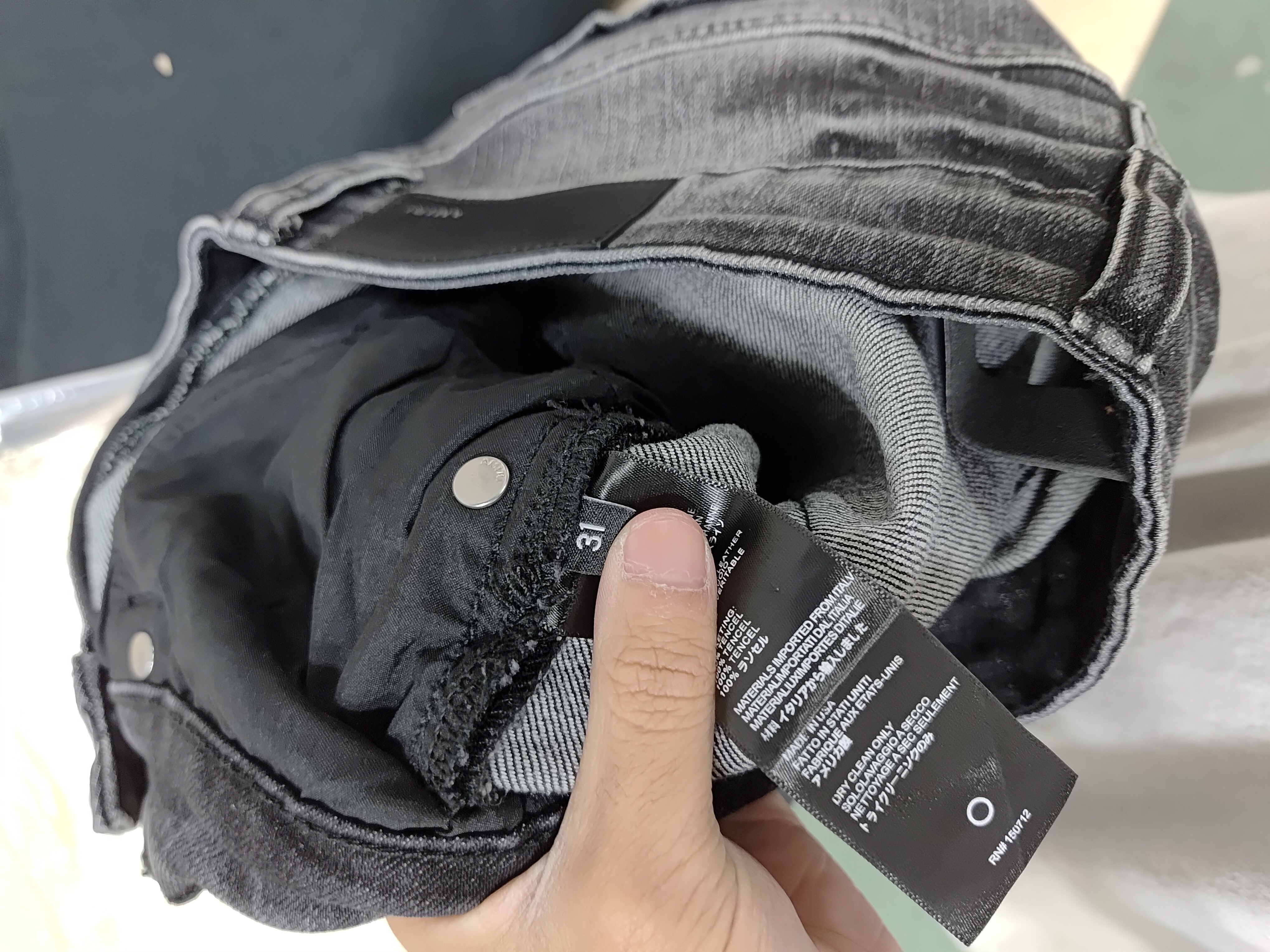 Amiri Jean 8908 review 0