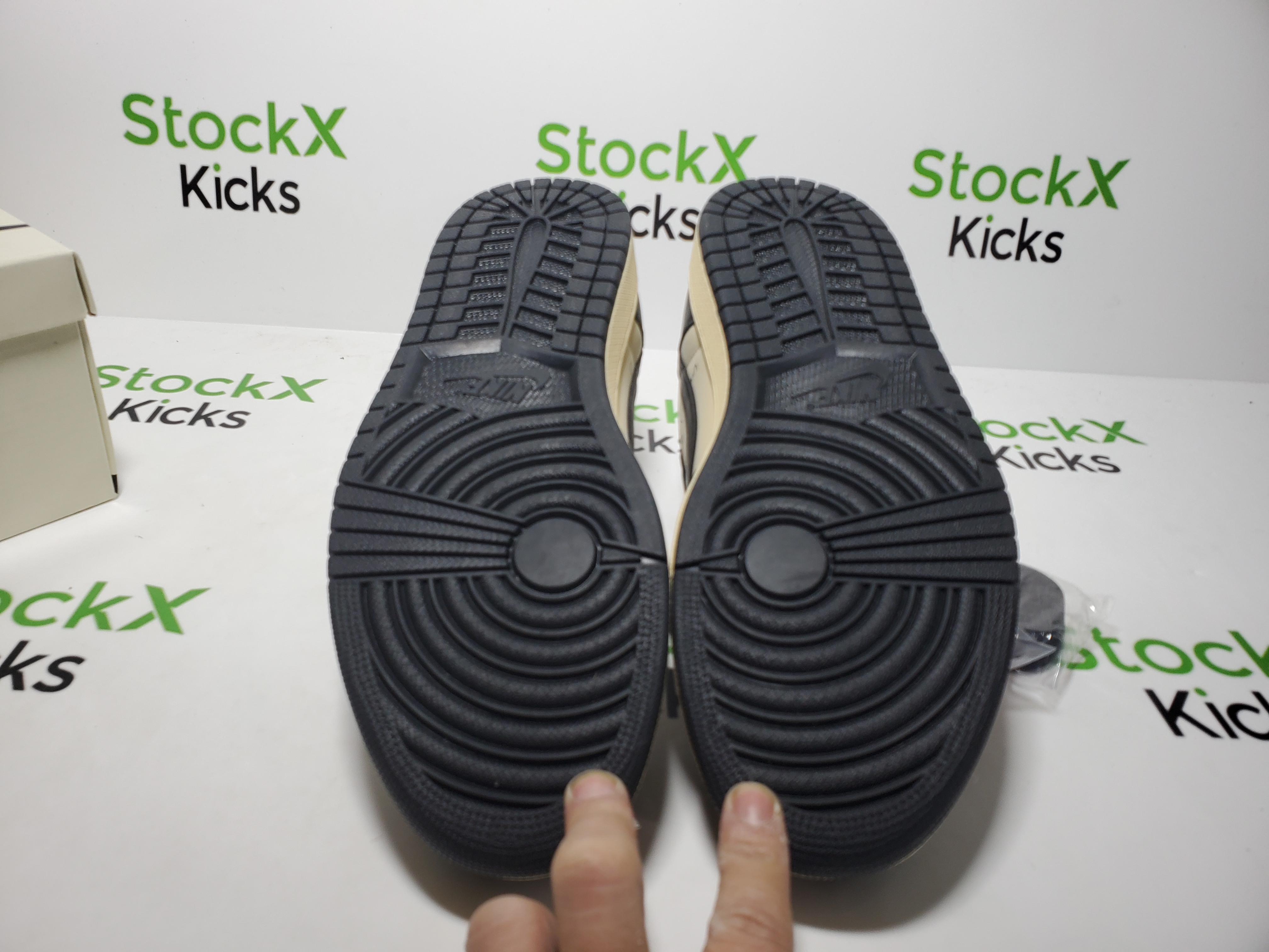 LJR Batch Travis Scott x Air Jordan 1 Retro Low OG SP 'Pale Vanilla' DM7866-201 review 5