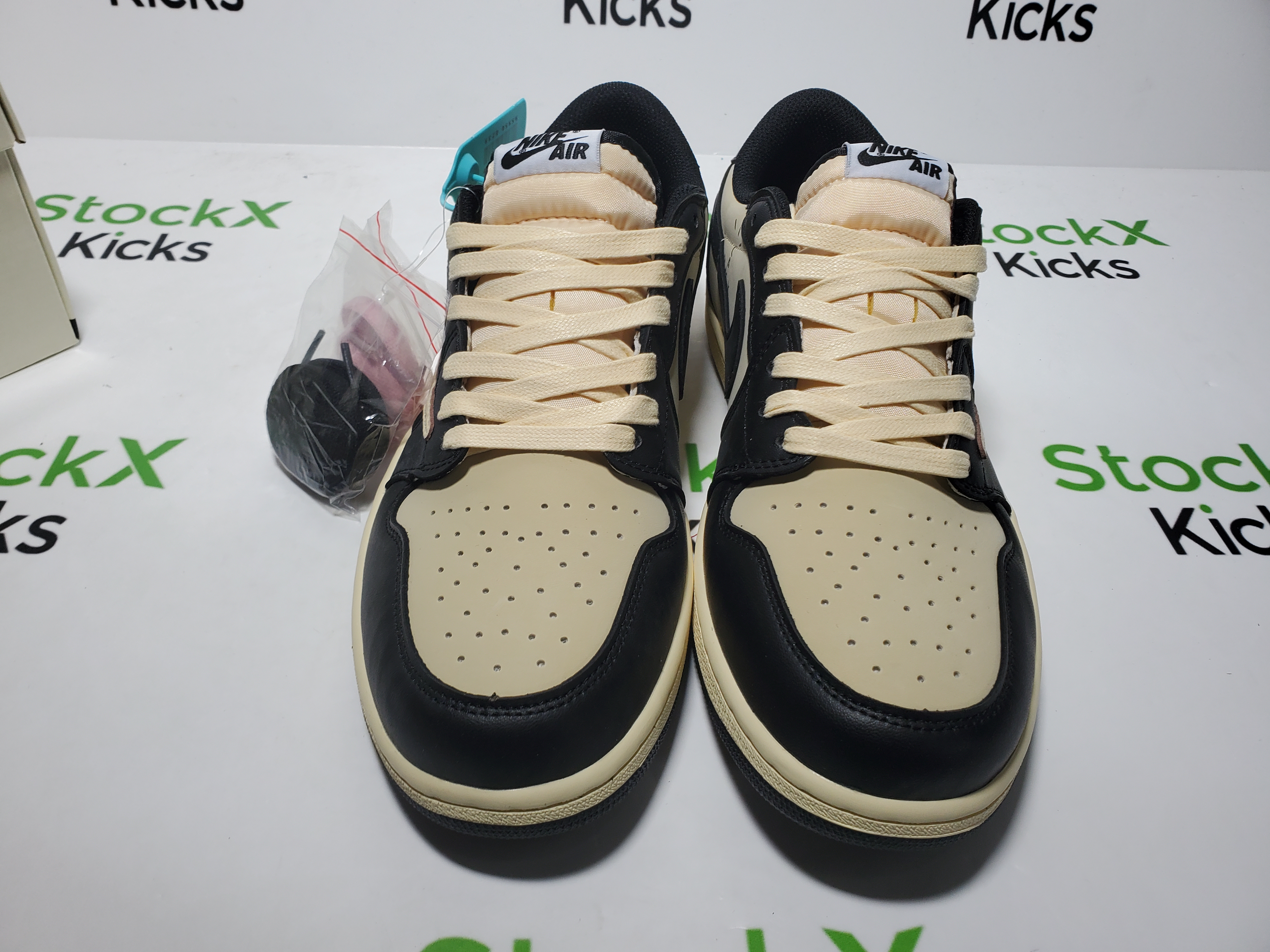 LJR Batch Travis Scott x Air Jordan 1 Retro Low OG SP 'Pale Vanilla' DM7866-201 review 4