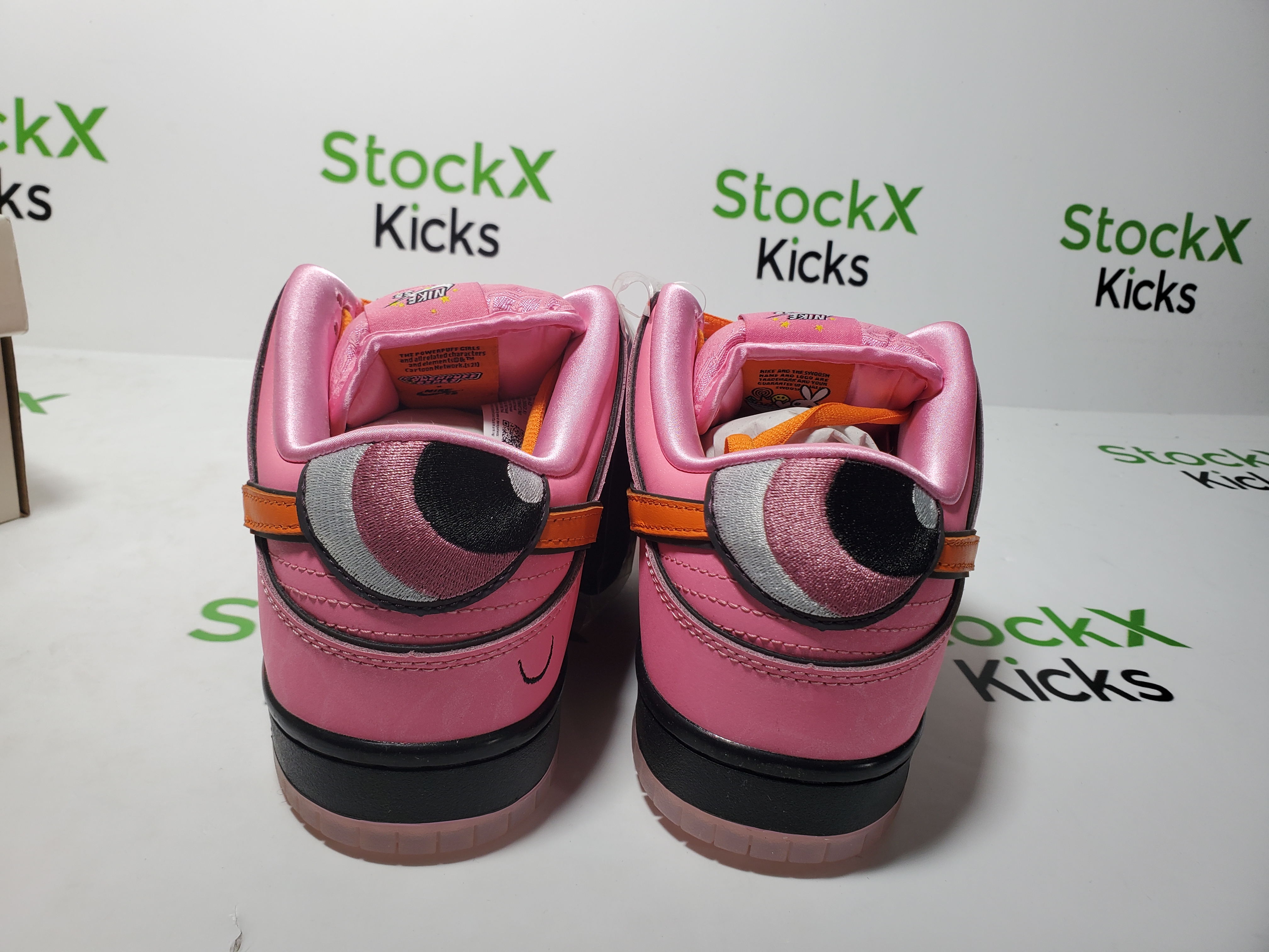 PK God Batch The Powerpuff Girls x Nike SB Dunk Low Blossom FD2631-600 review 3