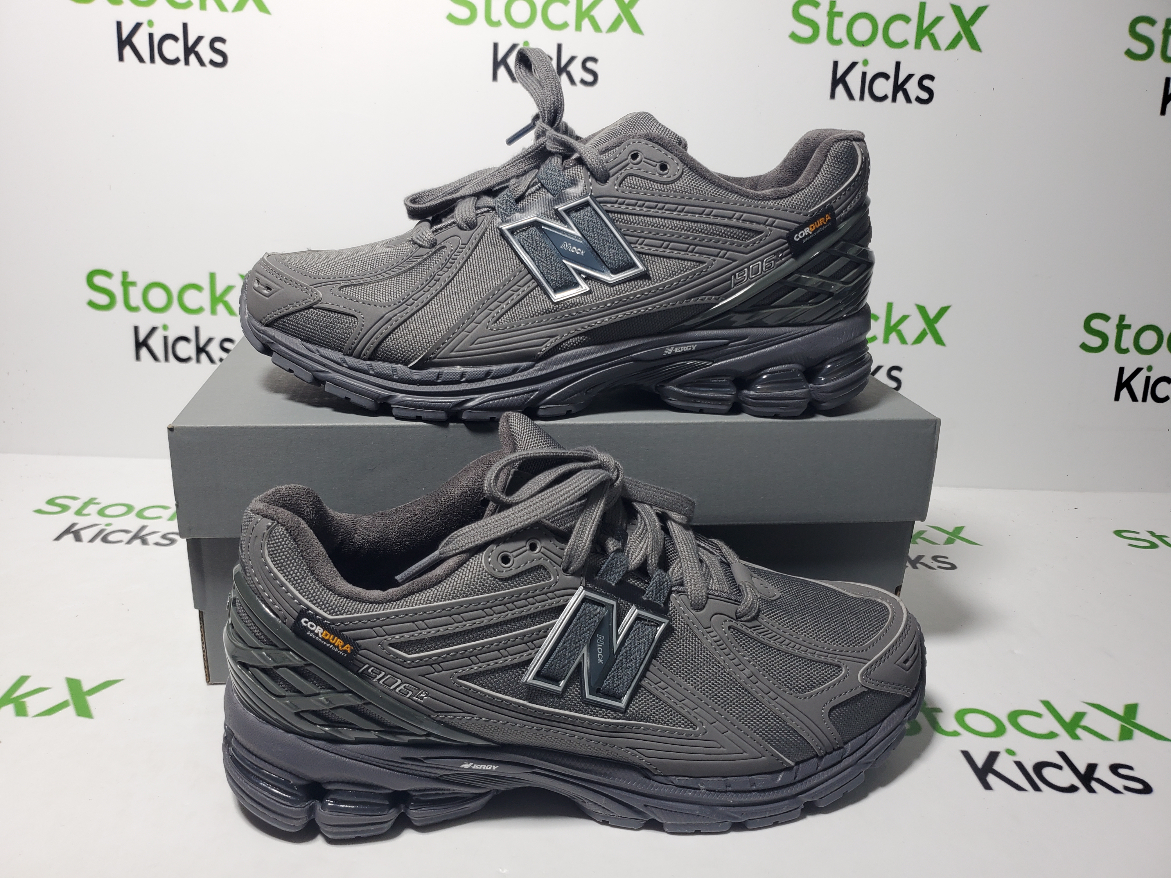 NEW BALANCE Dark Grey M1906RU review 1