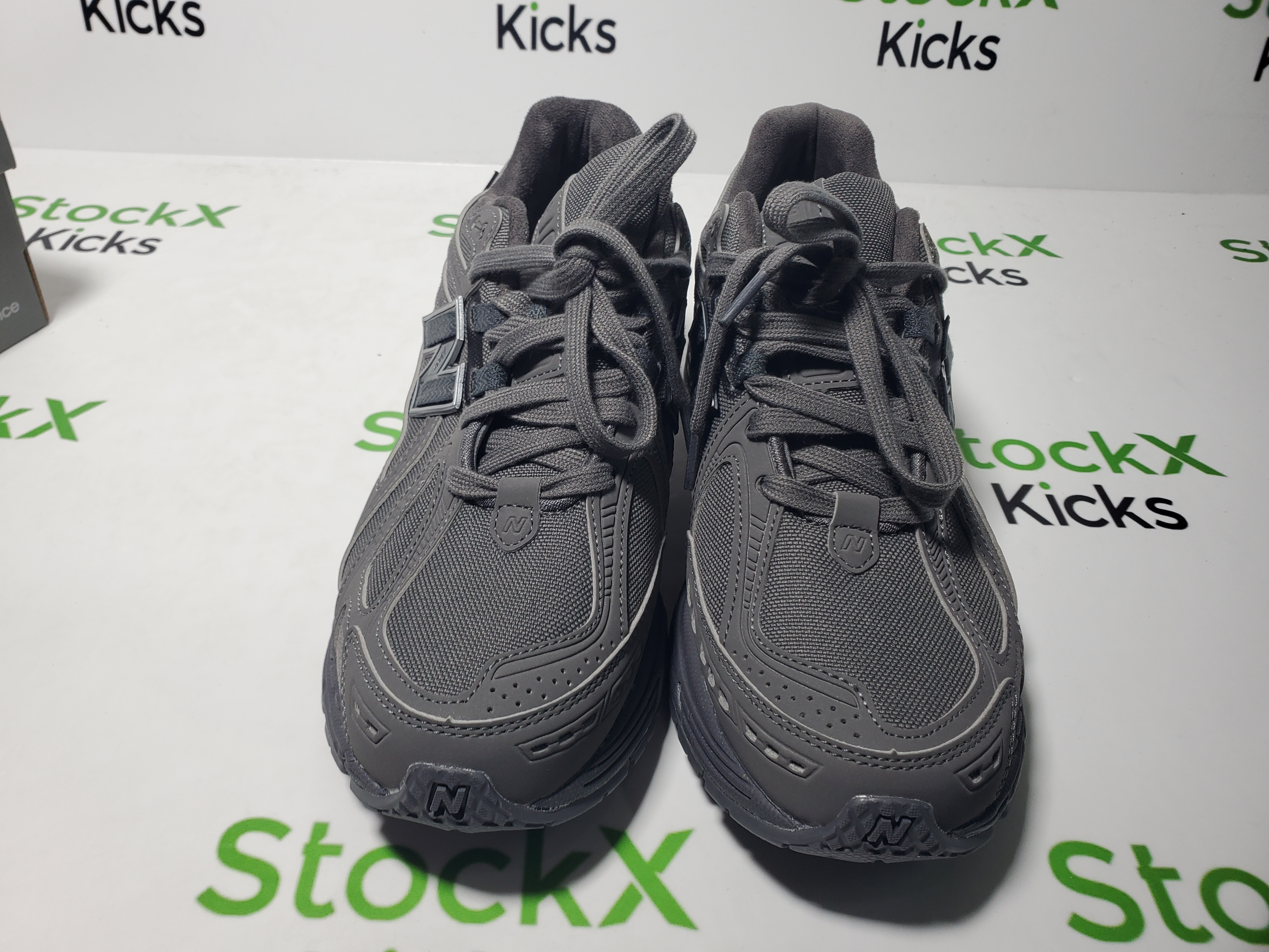 NEW BALANCE Dark Grey M1906RU review 4