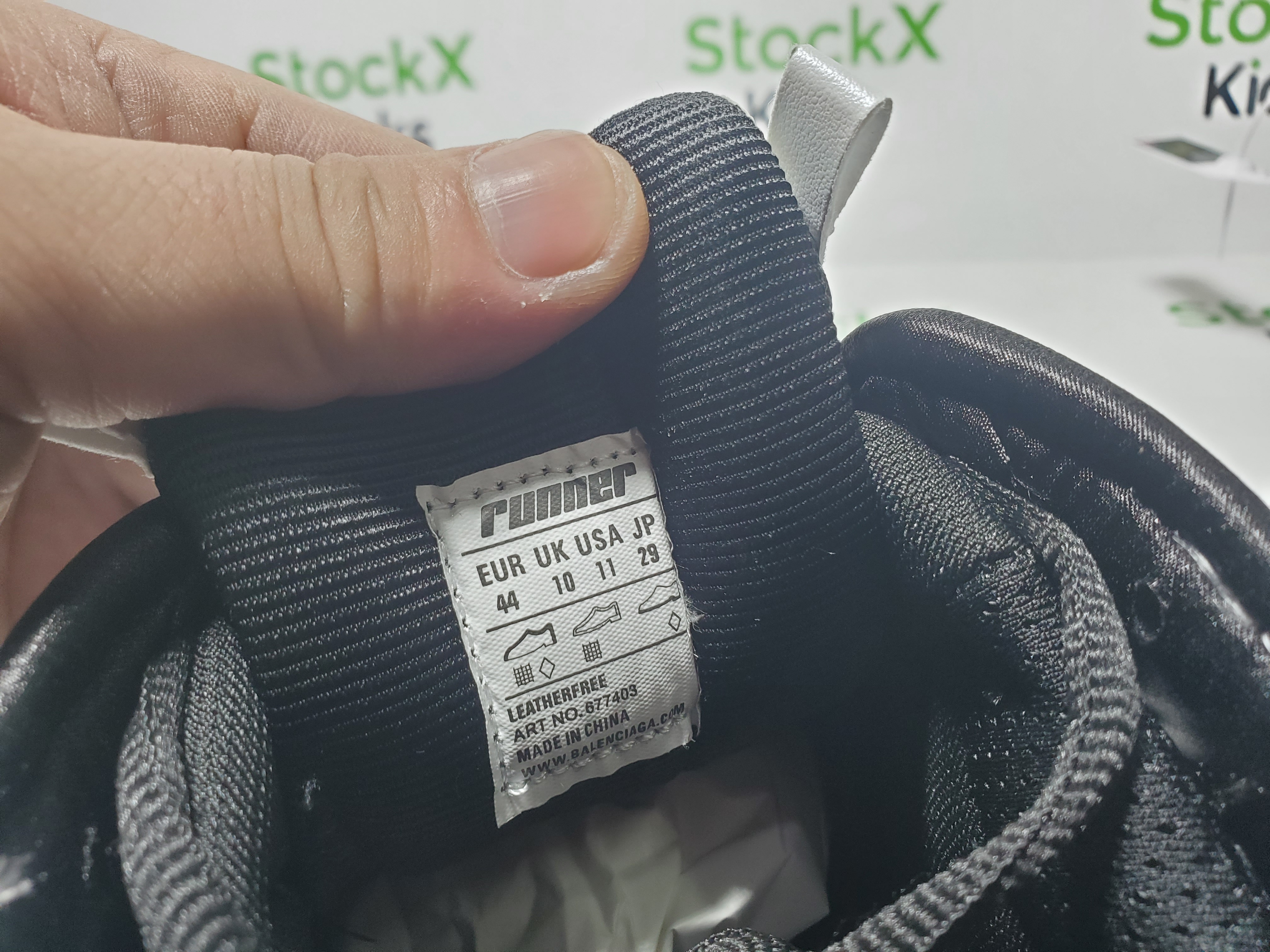 Balenciaga Runner Sneaker Black White 677403 Q3RB2 9010 review 6