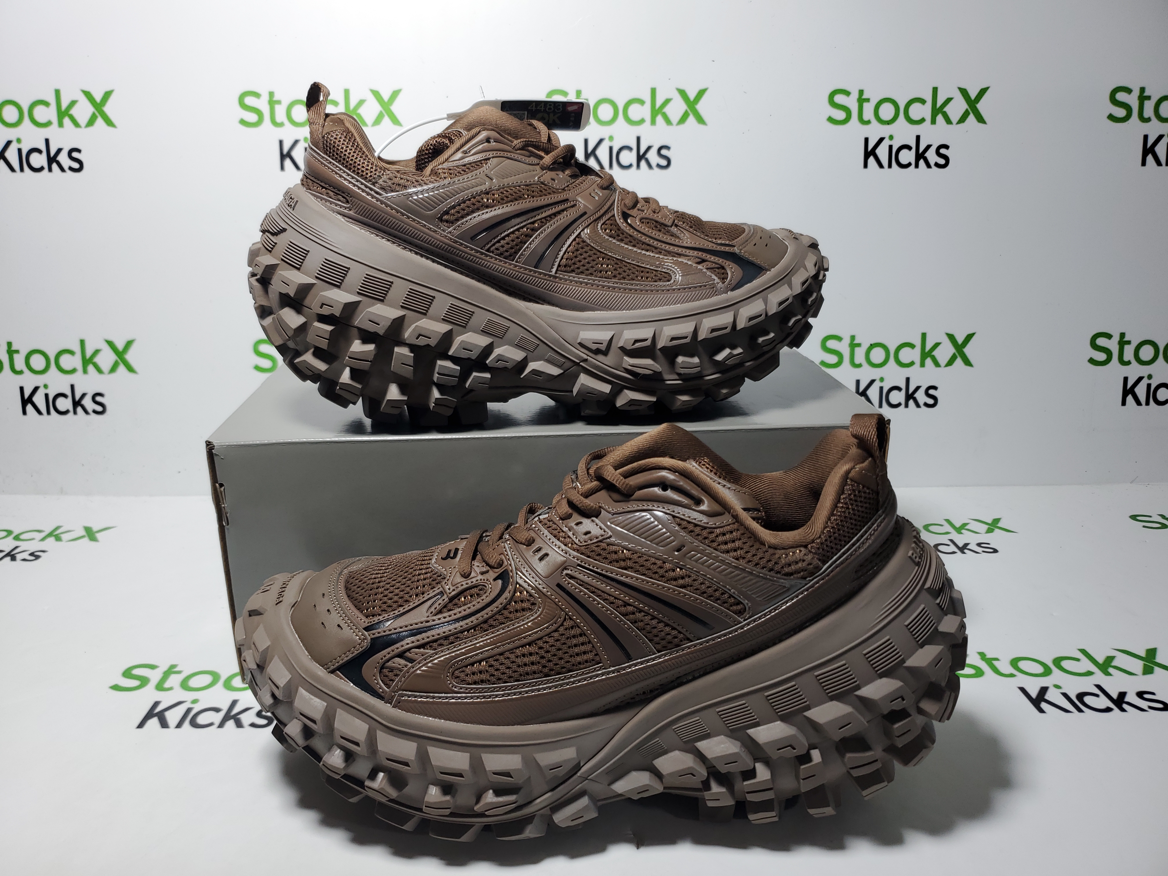 Balenciaga Defender Black Brown 685611 W3RBS 2408 review 1