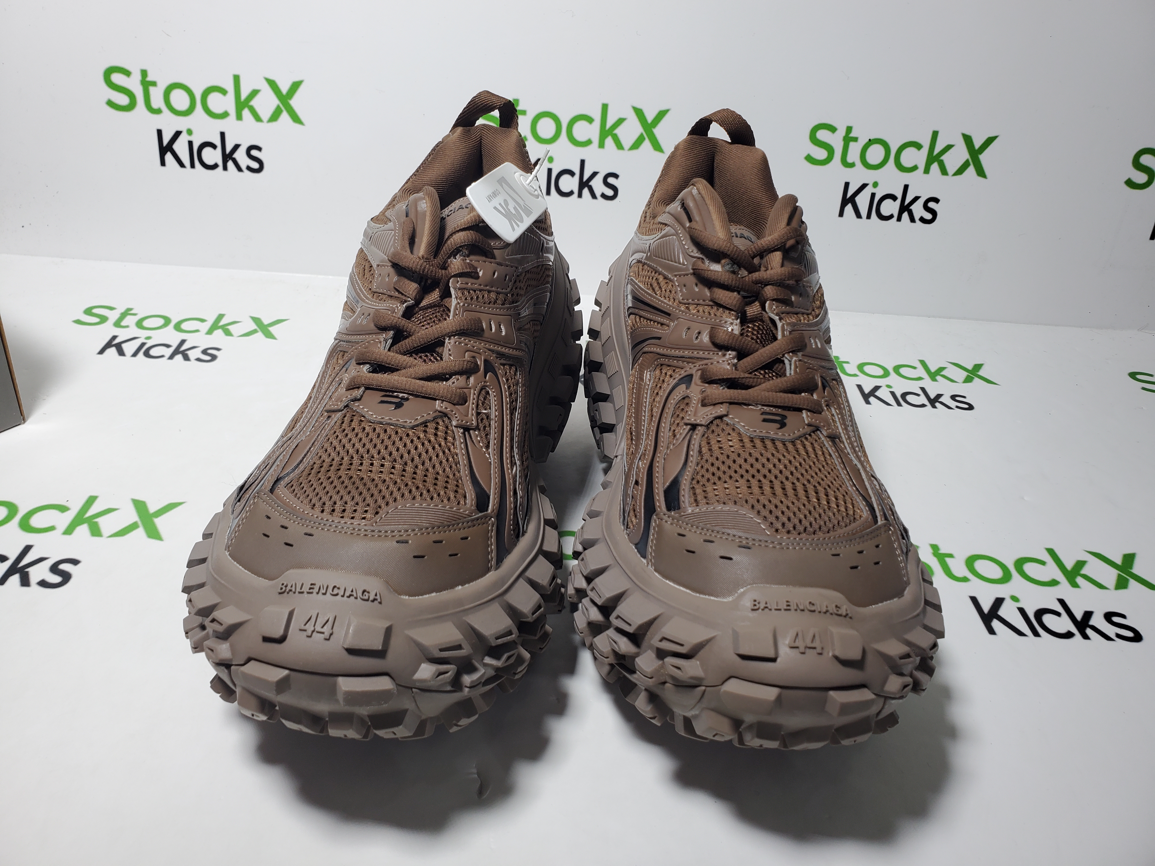 Balenciaga Defender Black Brown 685611 W3RBS 2408 review 4